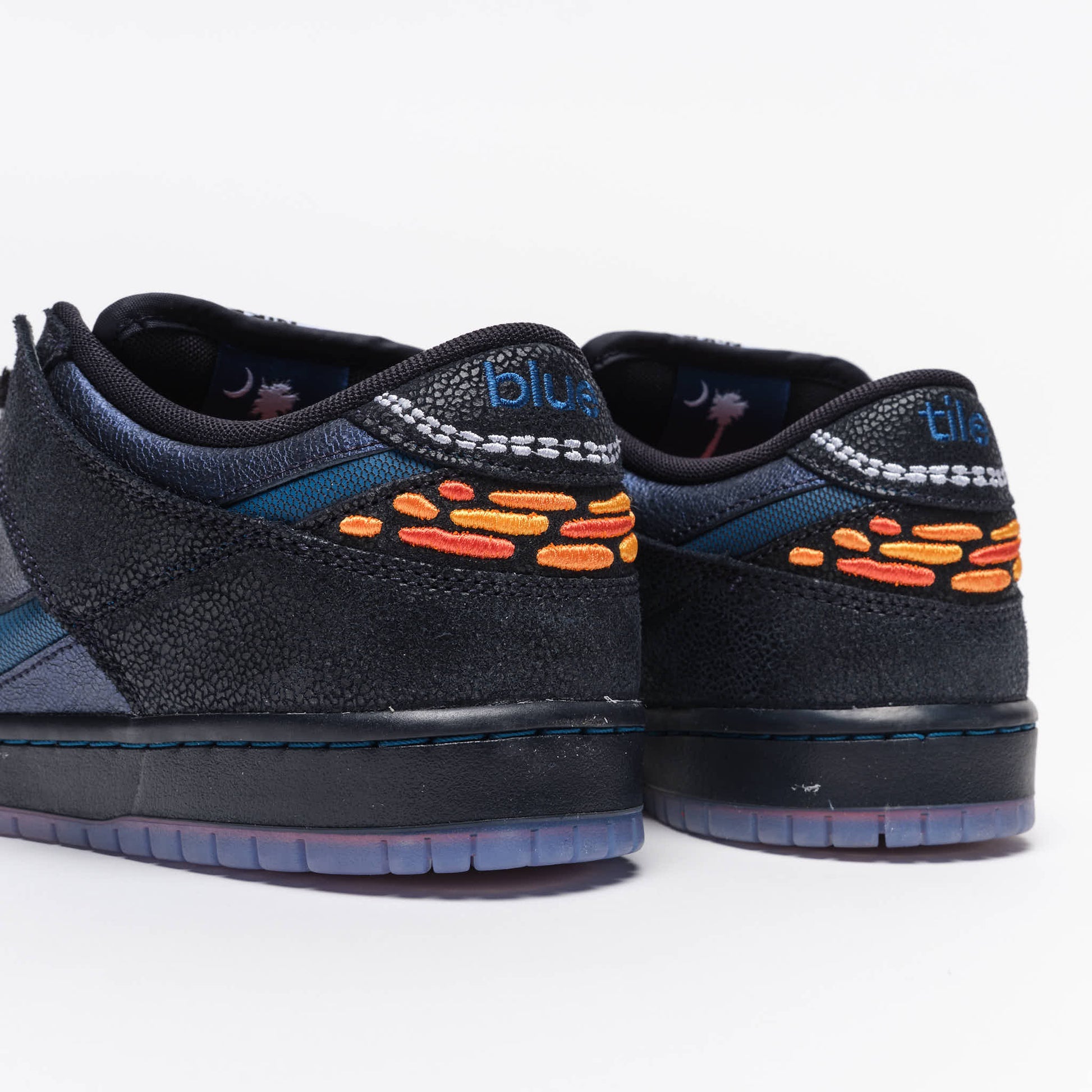 Nike SB - Dunk Low Pro QS x Bluetile (Pitch Blue/Black)