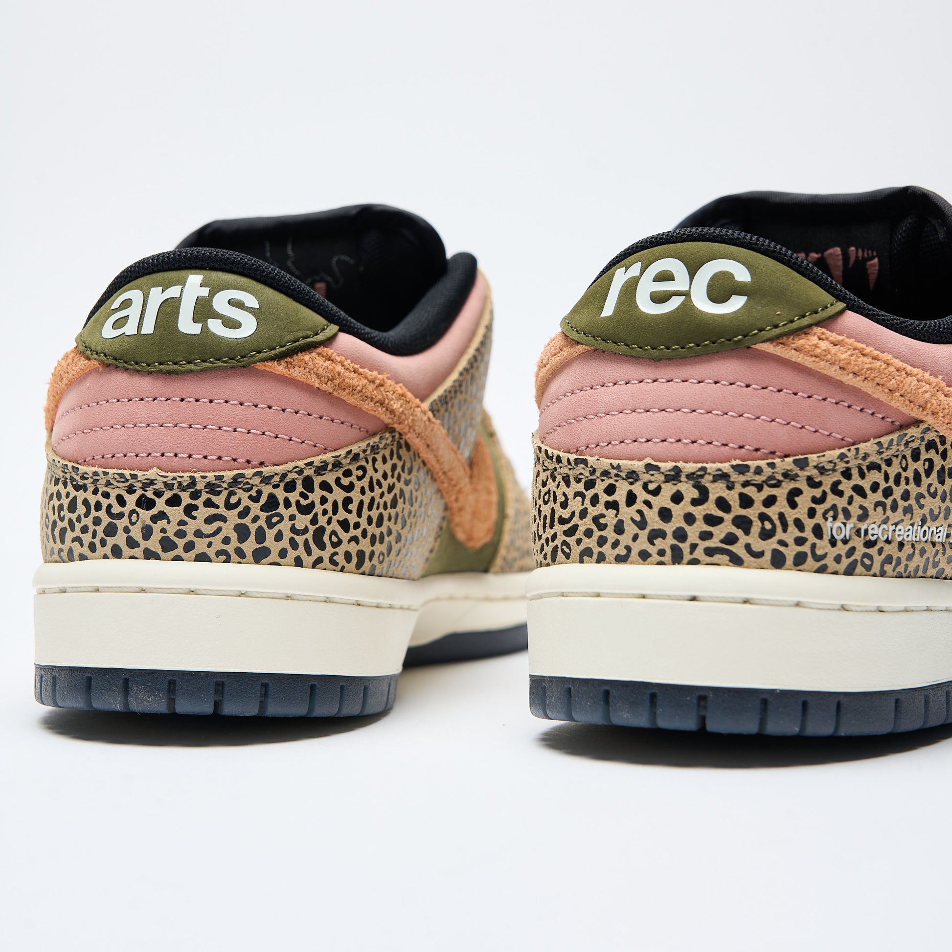 Arts & Rec x Nike SB - Dunk Low Pro QS  (Khaki/Amber Brown-Rough Green-Rust Pink)