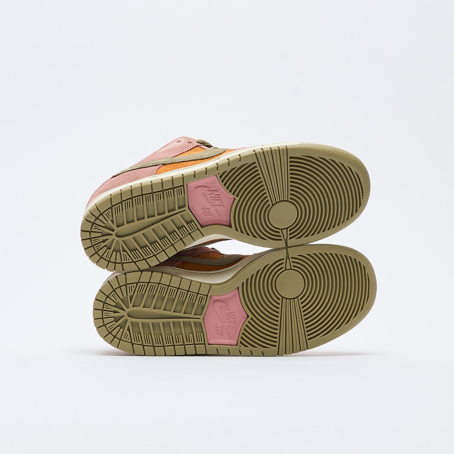 Nike SB - Dunk low Pro (Red Stardust/Neutral Olive-Monarch)
