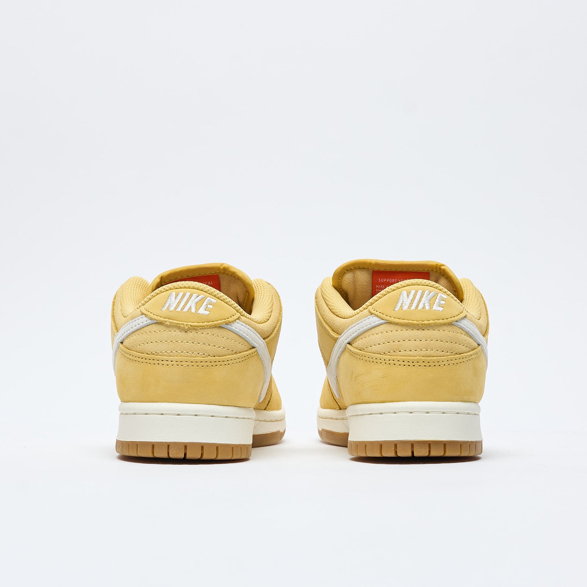 Nike SB - Dunk Low Pro ISO (Saturn Gold/Sail-Saturn Gold-Solar Flare)
