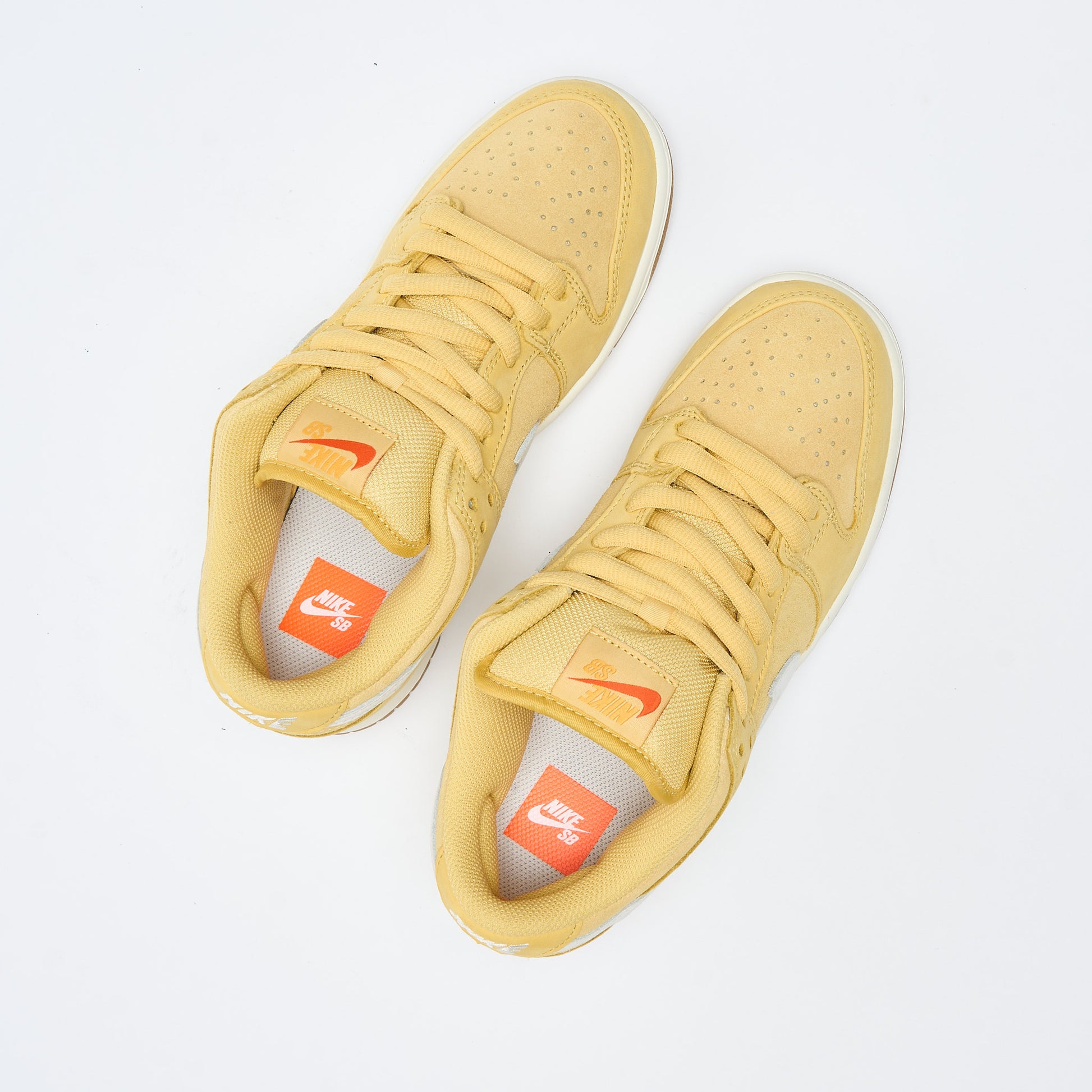 Nike SB - Dunk Low Pro ISO (Saturn Gold/Sail-Saturn Gold-Solar Flare)