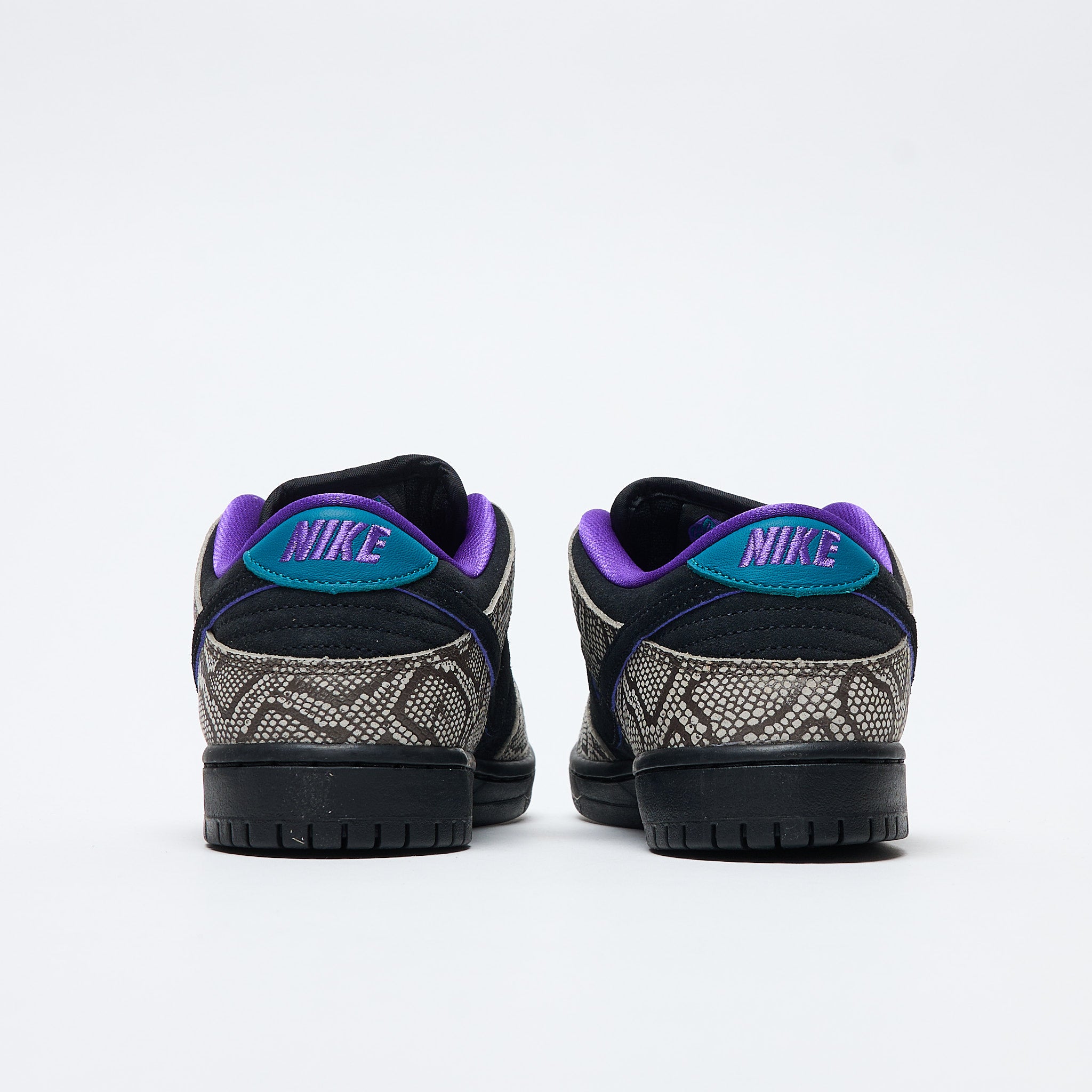 nike dunks with string