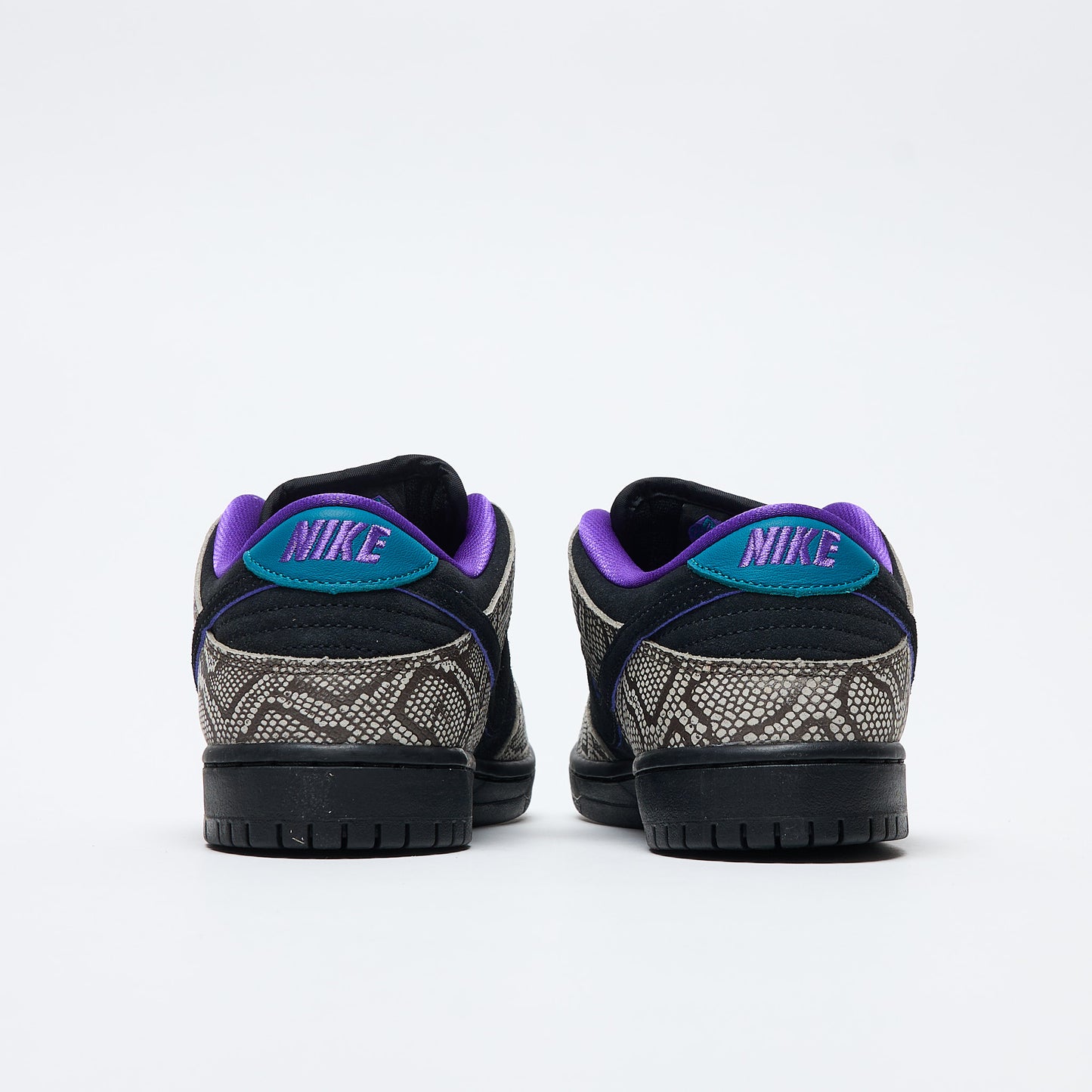 Nike SB - Dunk Low Pro Dashawn Jordan "Copperhead" (String/Black Bright Spruce)