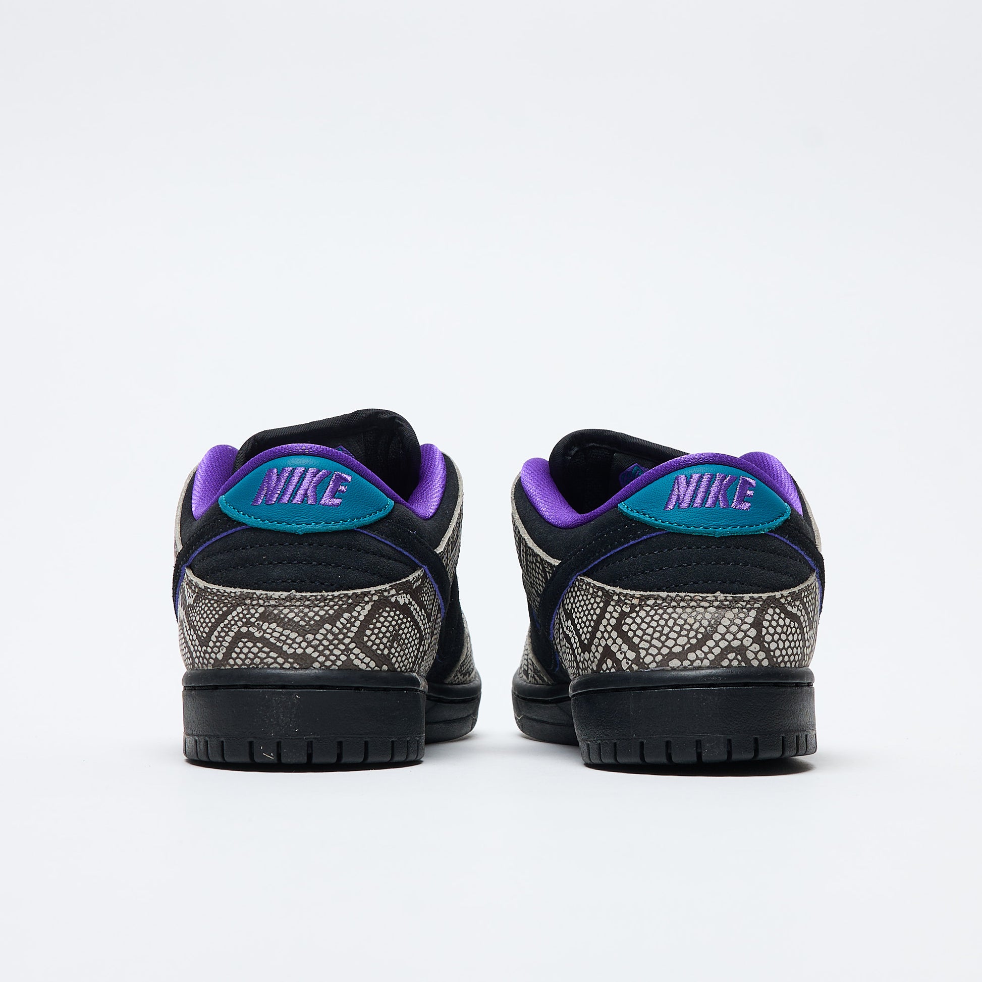 Nike SB - Dunk Low Pro Dashawn Jordan "Copperhead" (String/Black Bright Spruce)