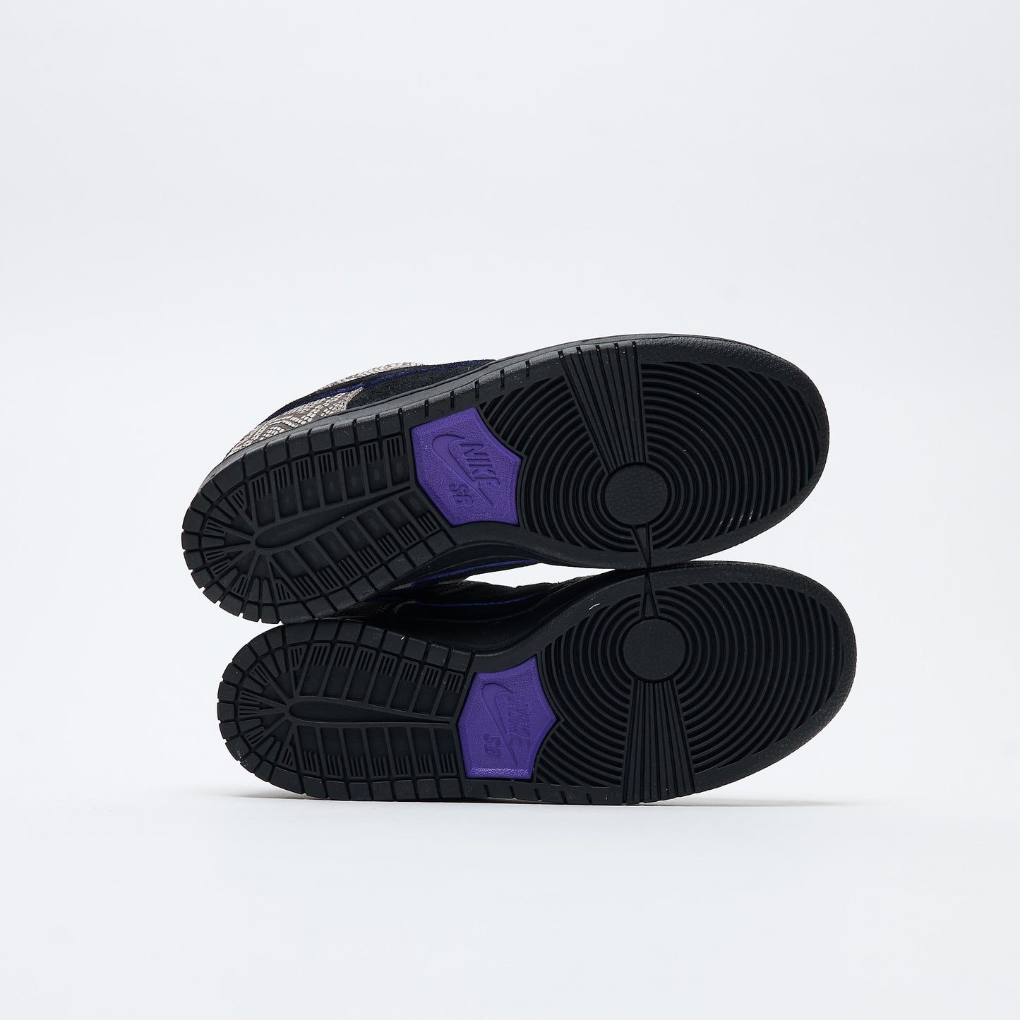 Nike SB - Dunk Low Pro Dashawn Jordan "Copperhead" (String/Black Bright Spruce)