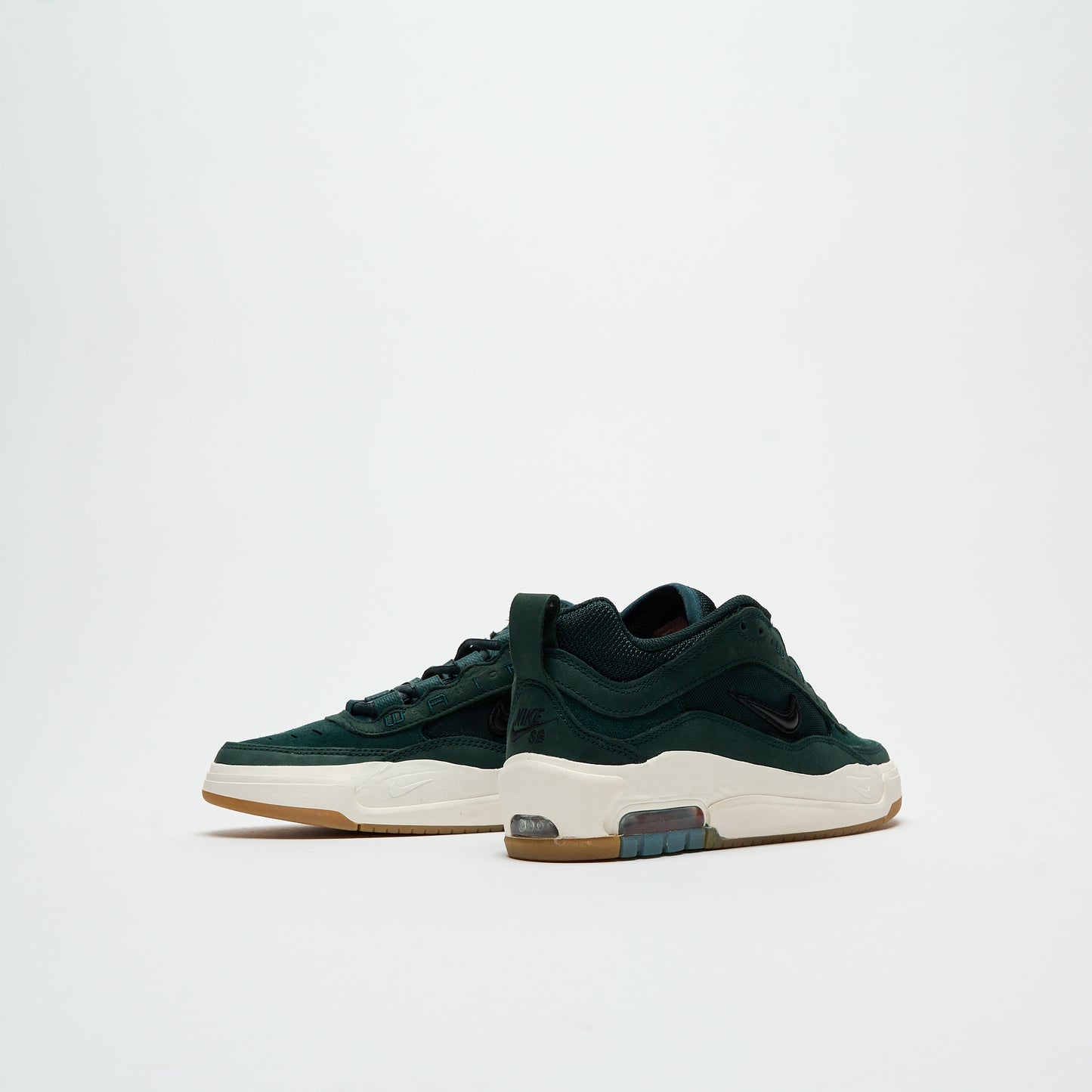 Nike SB - Air Max Ishod Premium (Deep Fir/Black Fir Sail)
