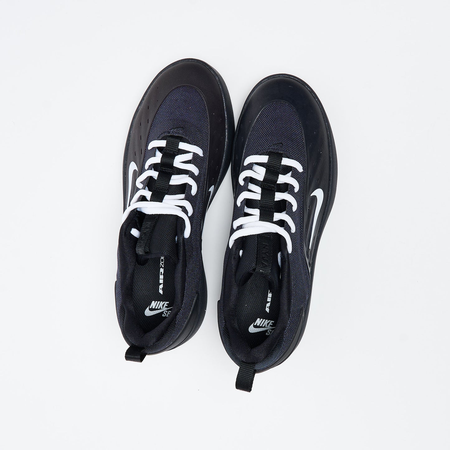 Nike SB - Zoom Nyjah 4 (Black/White)