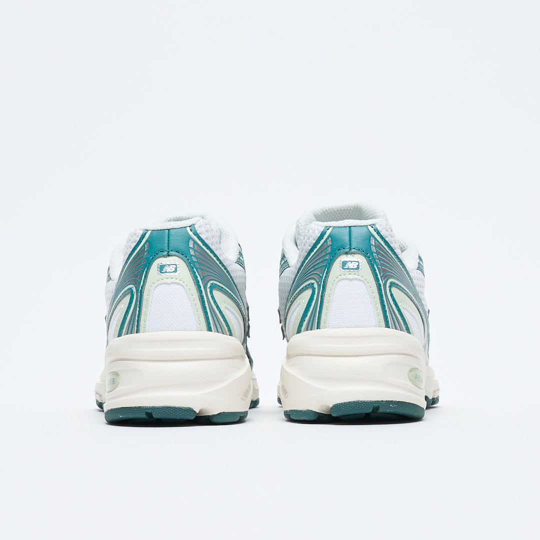New Balance - U 740 V2 GR2 (White/Marsh Green/Sea Salt)