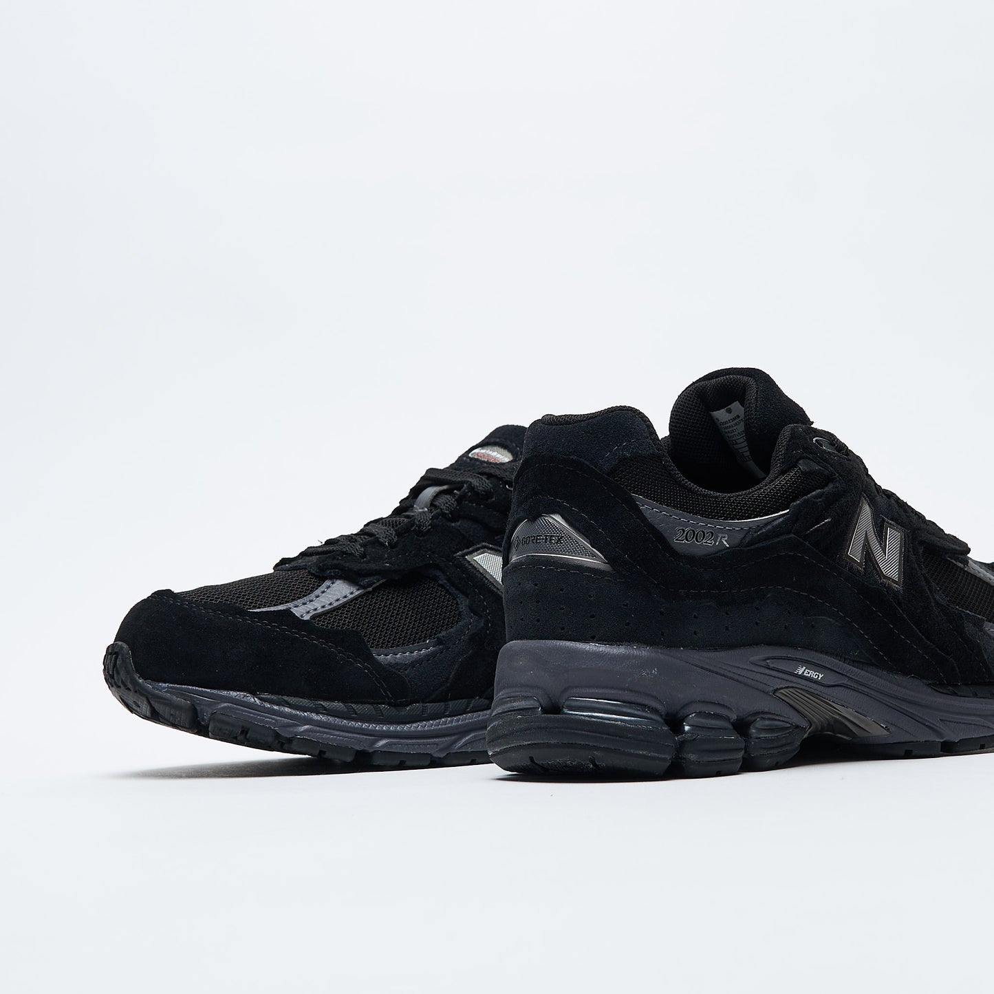 New Balance - U 2002 3MB GTX (Black/Magnet)