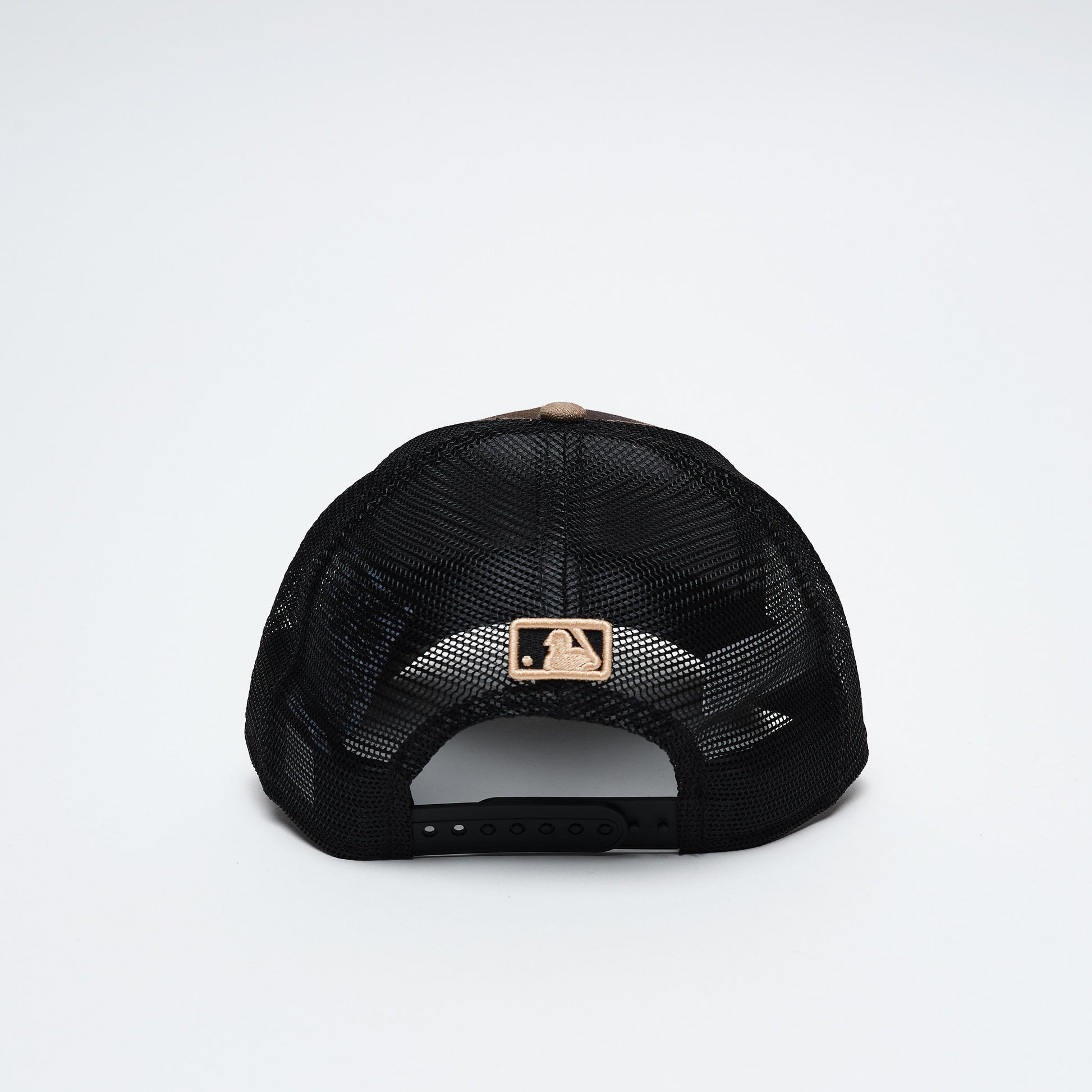 New Era Cap - Woodmark Camo 9Forty Trucker Cap NY Yankees