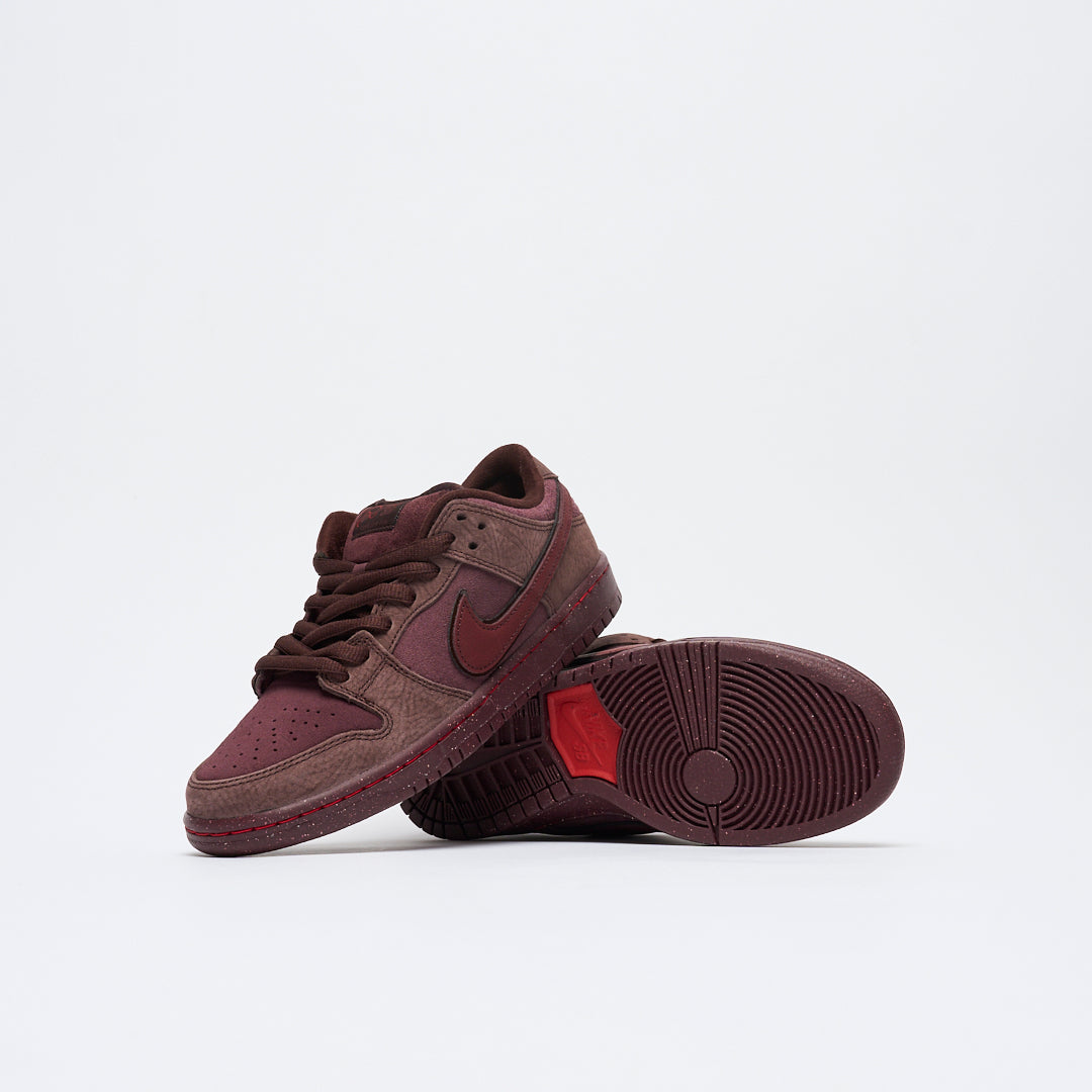 Nike SB - Dunk Low Premium (Burgundy Crush) "City Of Love"