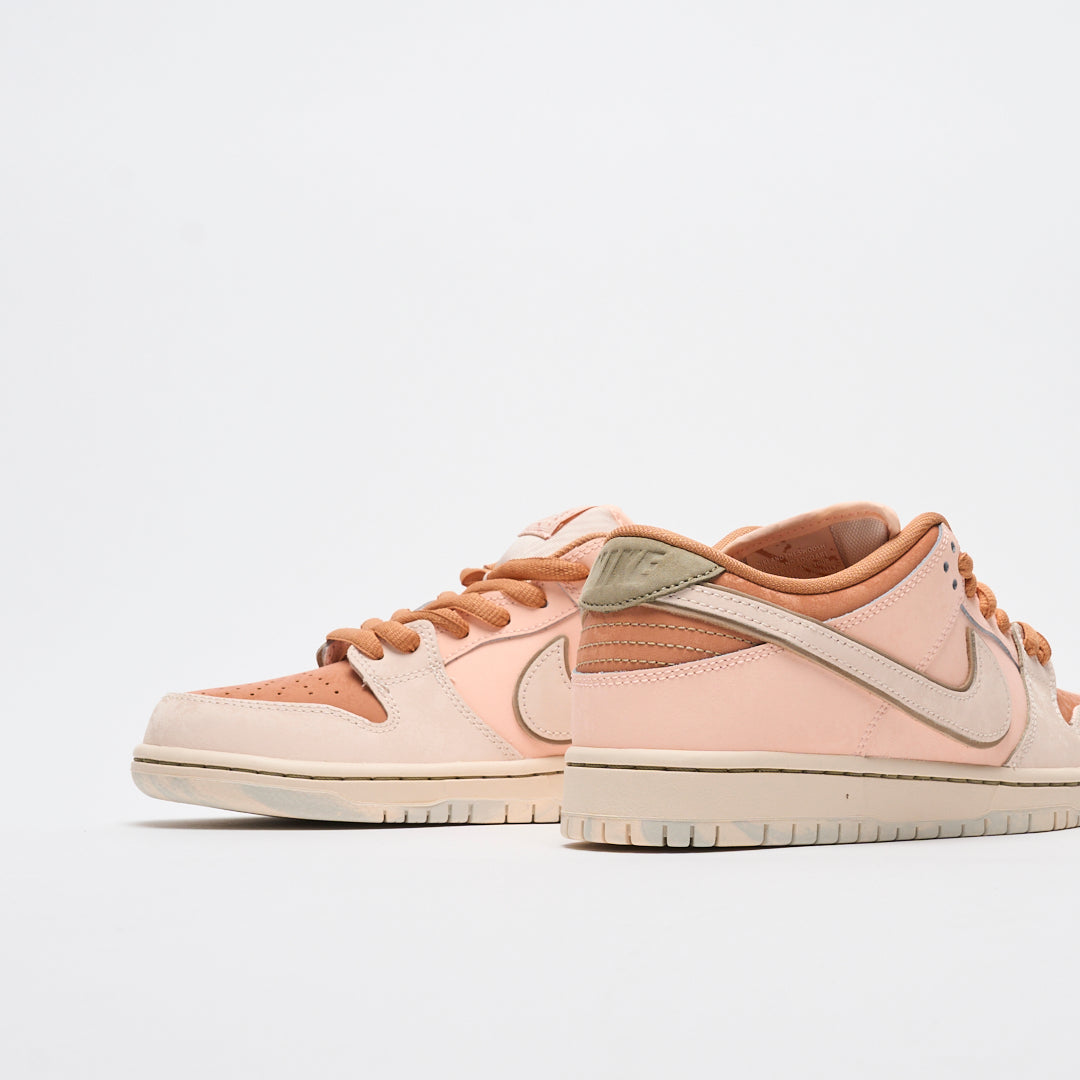 Nike SB - Dunk Low Premium "Trocadero Gardens" (Amber Brown/Guava ice)