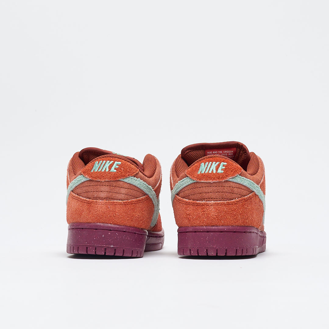 https://www.milk-store.com/cdn/shop/files/Nike-SB-Dunk-Low-Pro-Premium-Mystic-Red-4.jpg?v=1691056559&width=1445