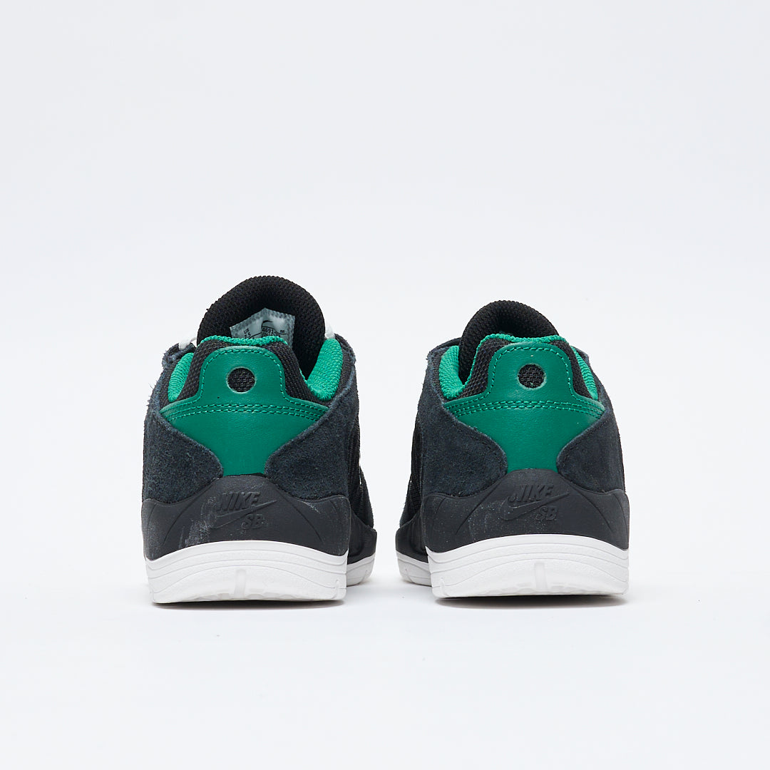 Nike SB - Vertebrae (Black/Malachite-Black-Summit-White)