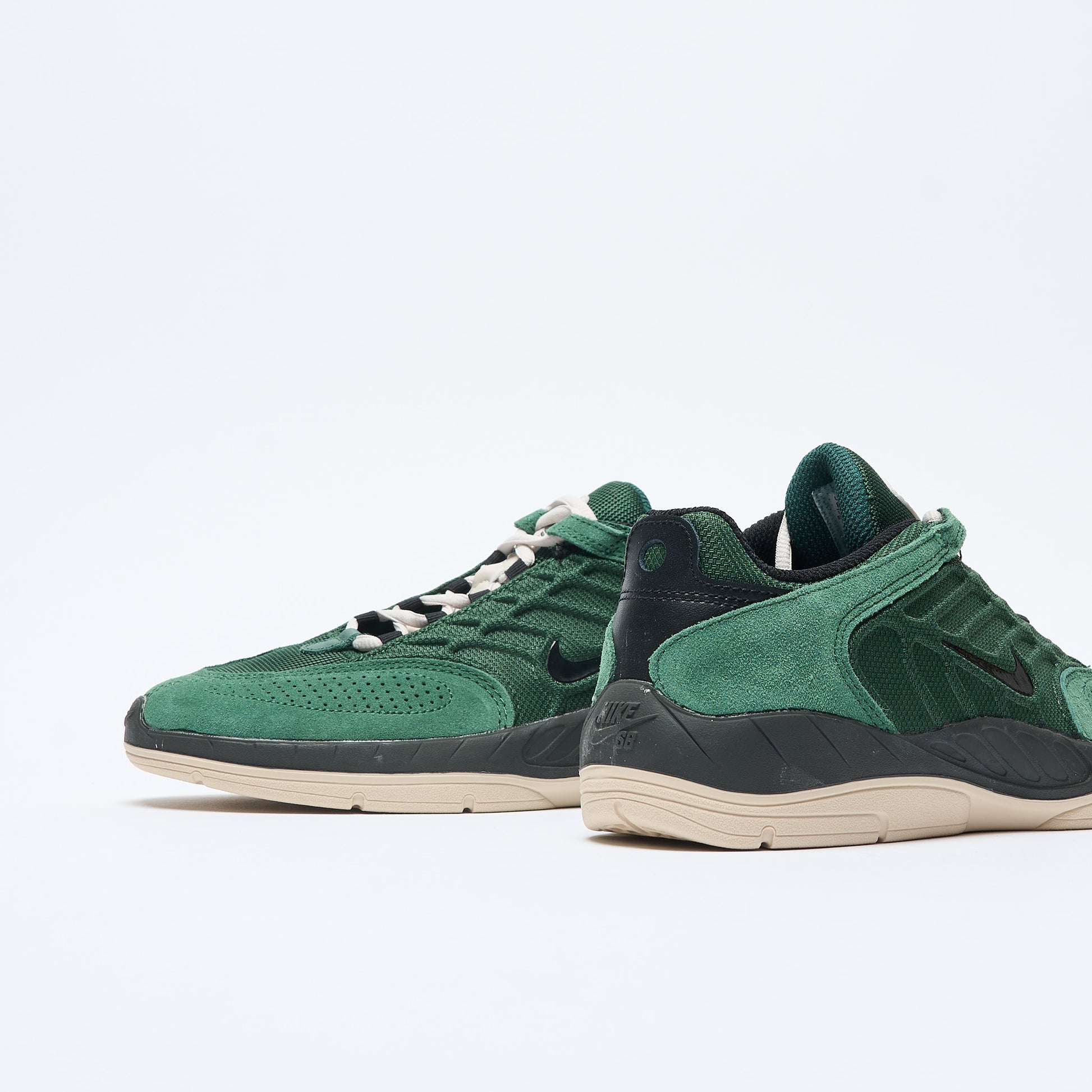 Nike SB - Vertebrae (fir/black/sequoia/light orewood brown)
