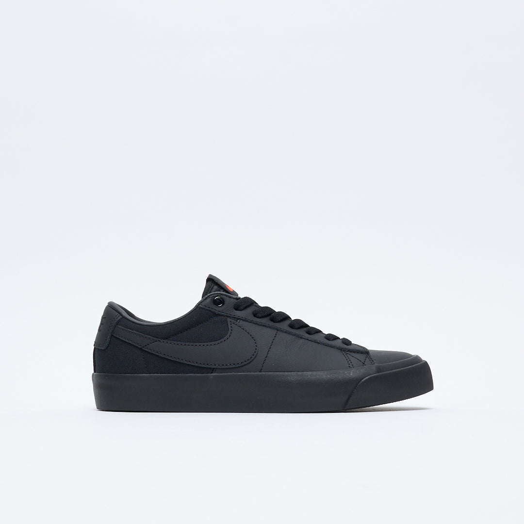 Nike SB - Zoom Blazer Low GT ISO "Orange Label" (Black/Black-Black)