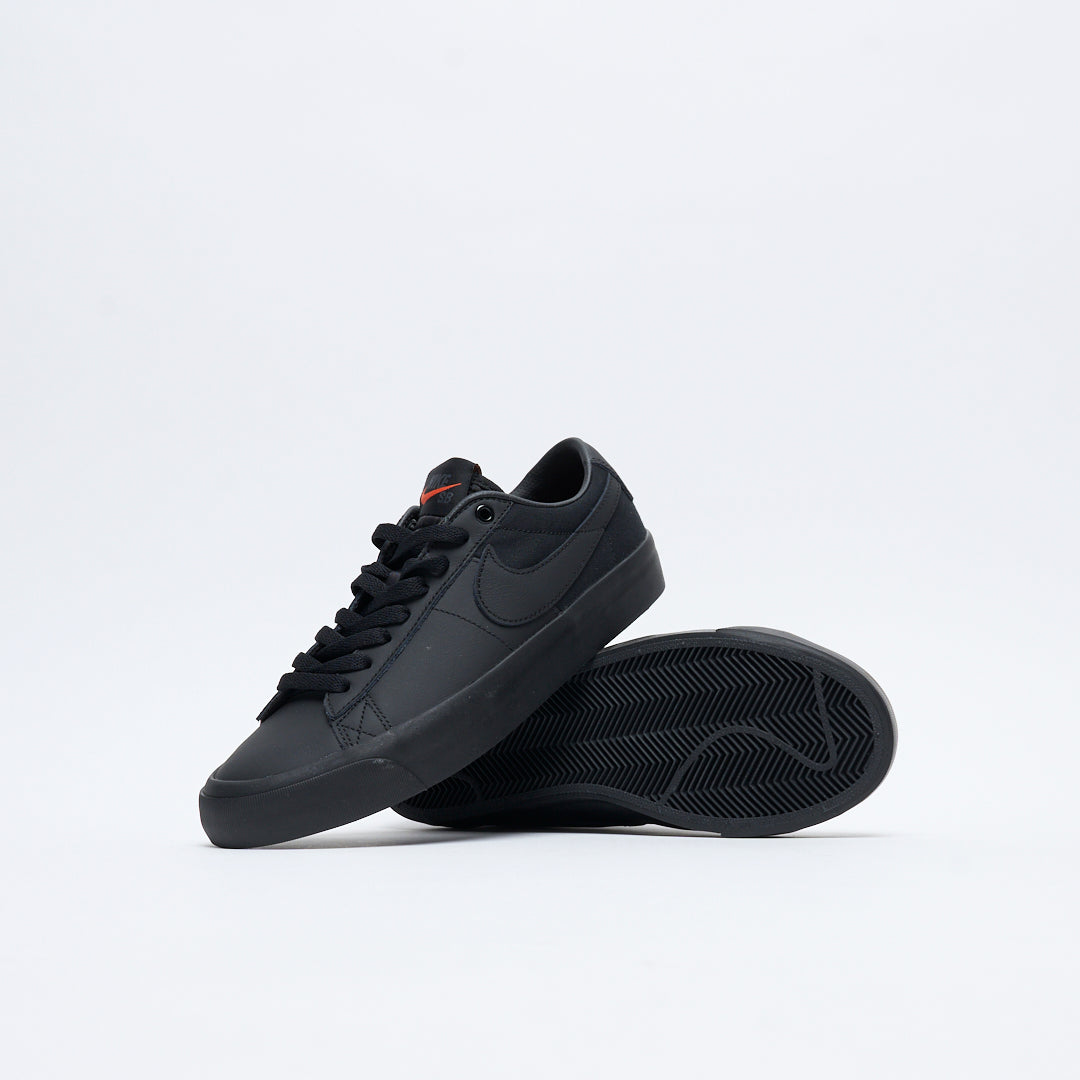 Nike SB - Zoom Blazer Low GT ISO "Orange Label" (Black/Black-Black)