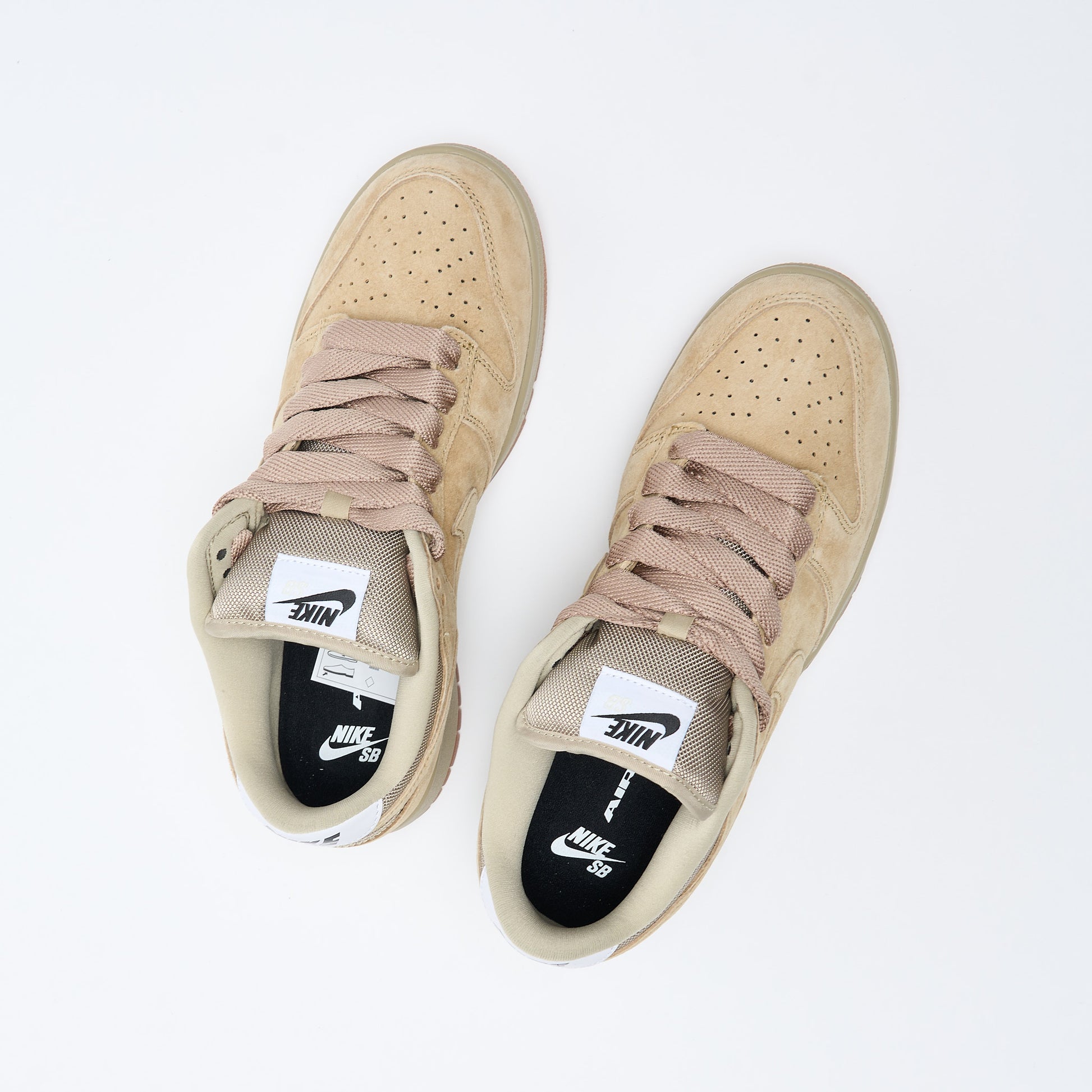 Nike SB - Zoom Dunk Low Pro B "Parachute Beige"