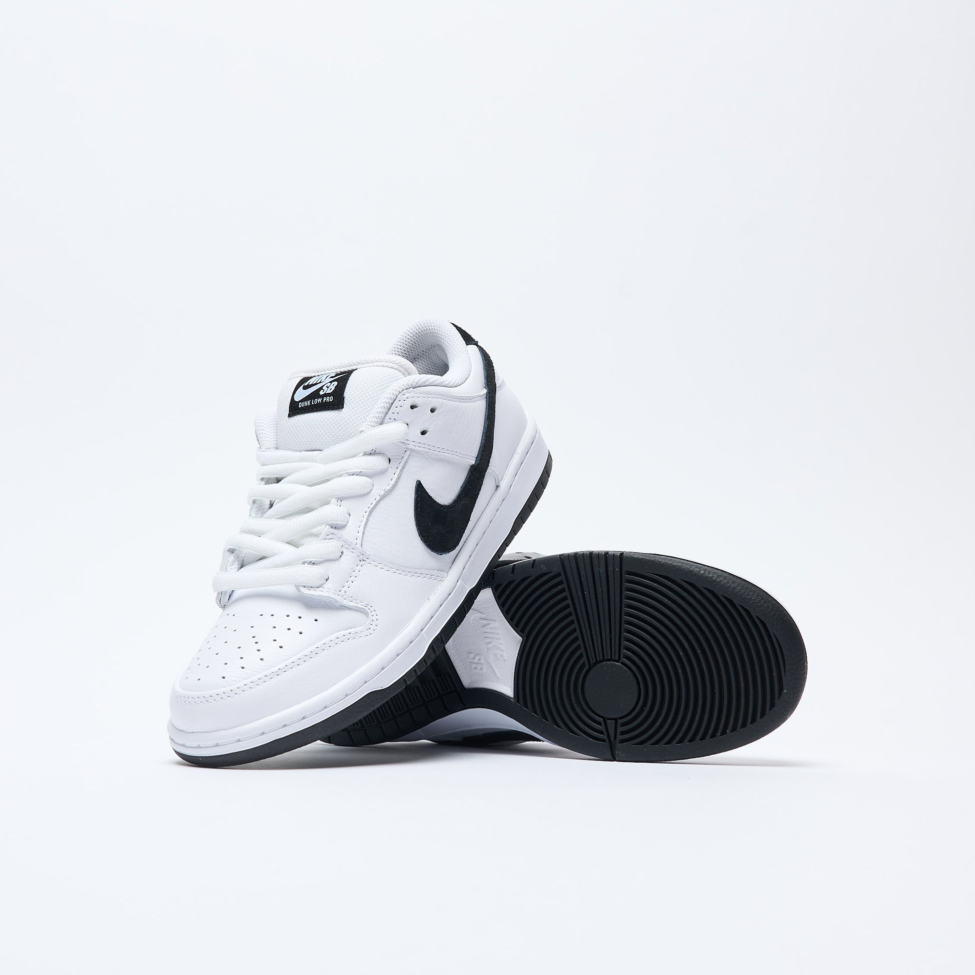 Nike SB - Zoom Dunk Low Pro (White/Black)