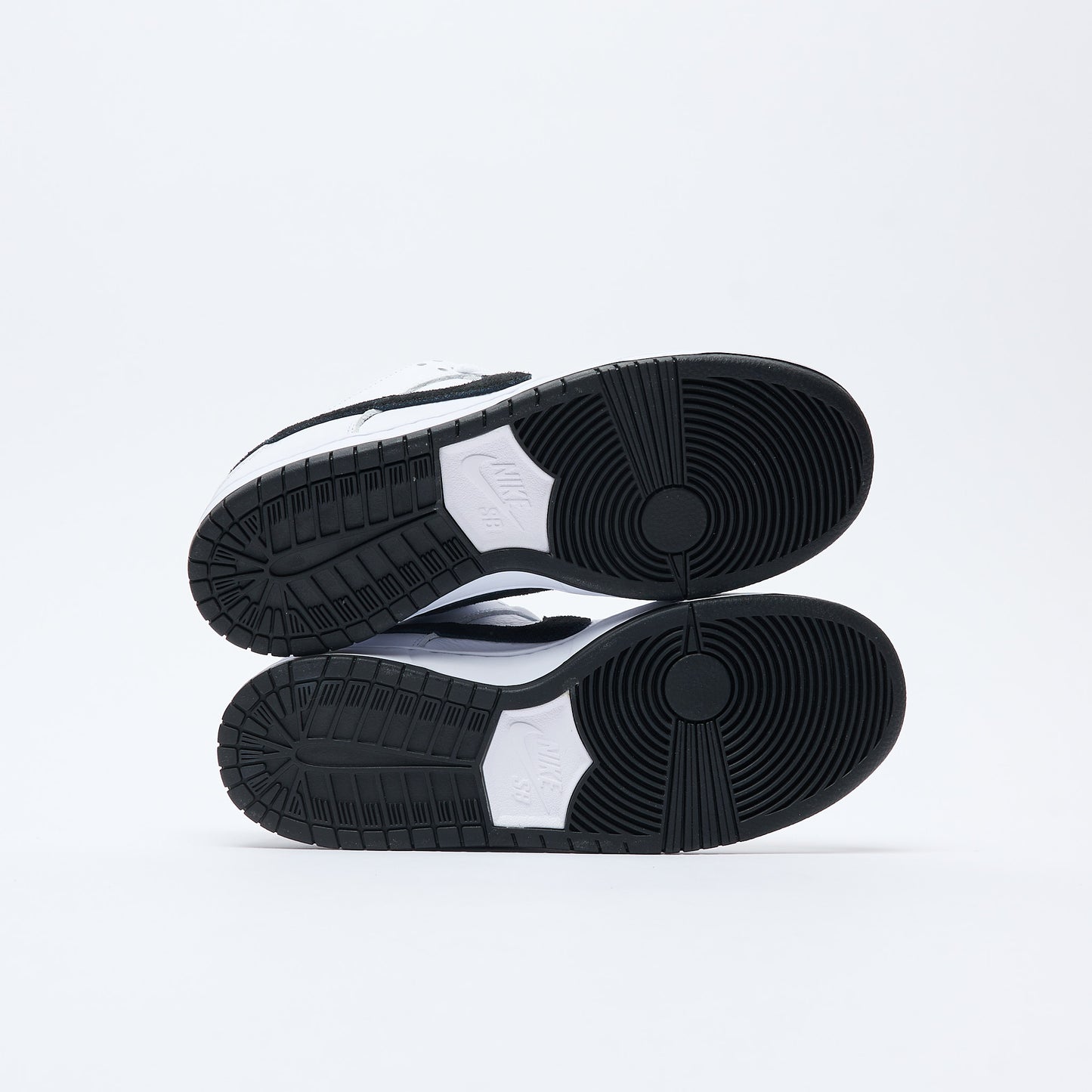 Nike SB - Zoom Dunk Low Pro (White/Black)