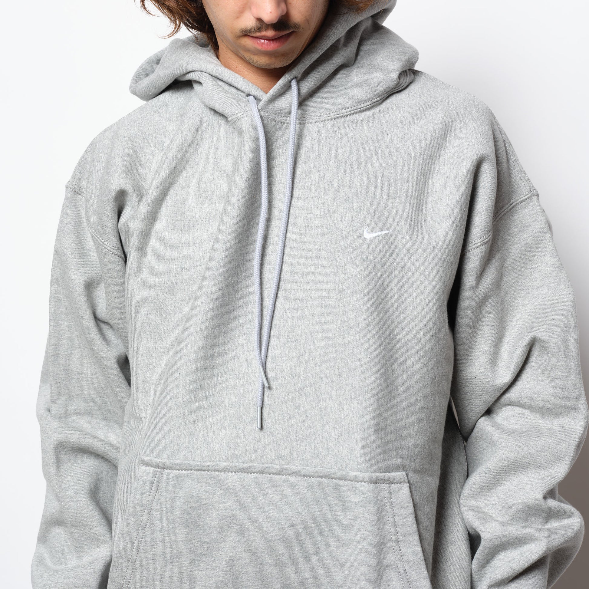 Nike Solo Swoosh Men's Pullover Hoodie (Dark Grey/Heather Grey)