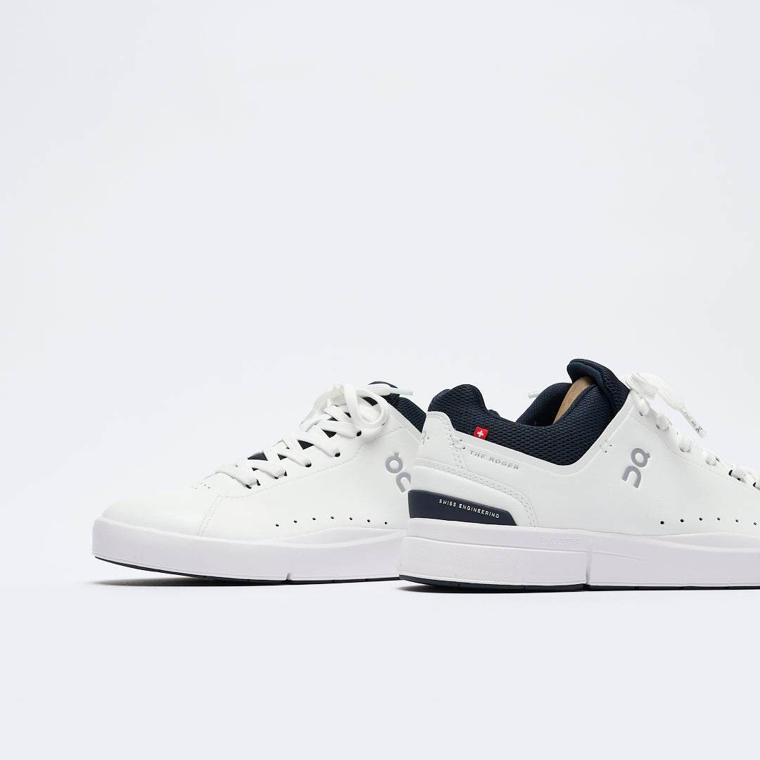 ON - The Roger Advantage (White/Midnight Navy)