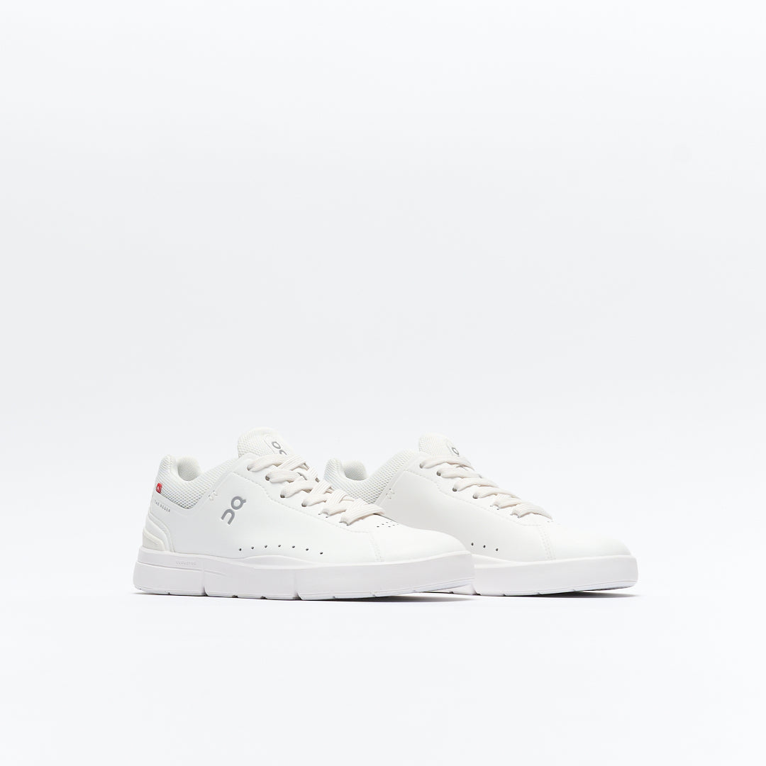 On - The Roger Advantage Men (All White)