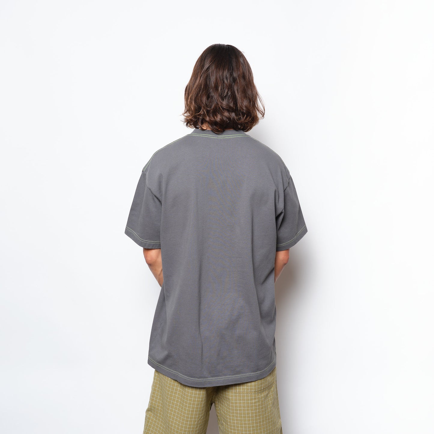 Polar Skate Co - Contrast Tee Beach Walk (Graphite/Green)