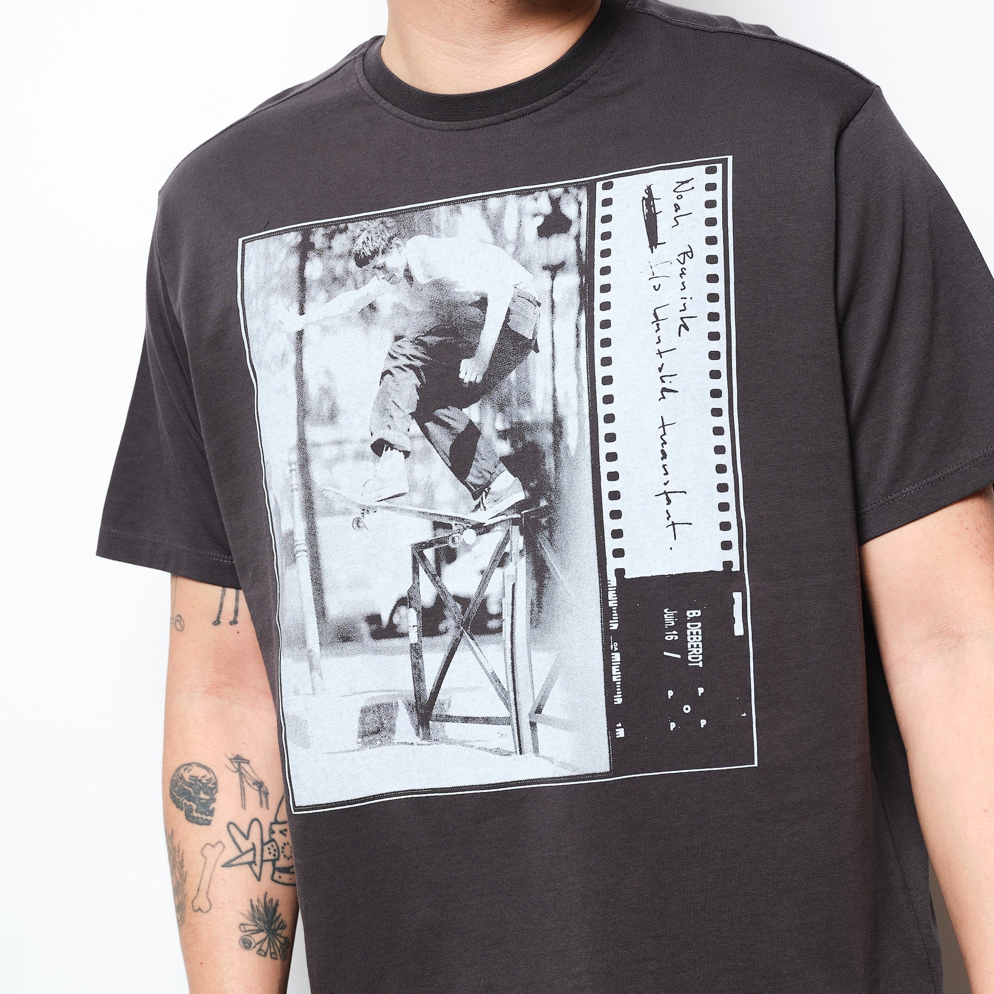 Pop Trading Co - Deberdt t-shirt (Charcoal)