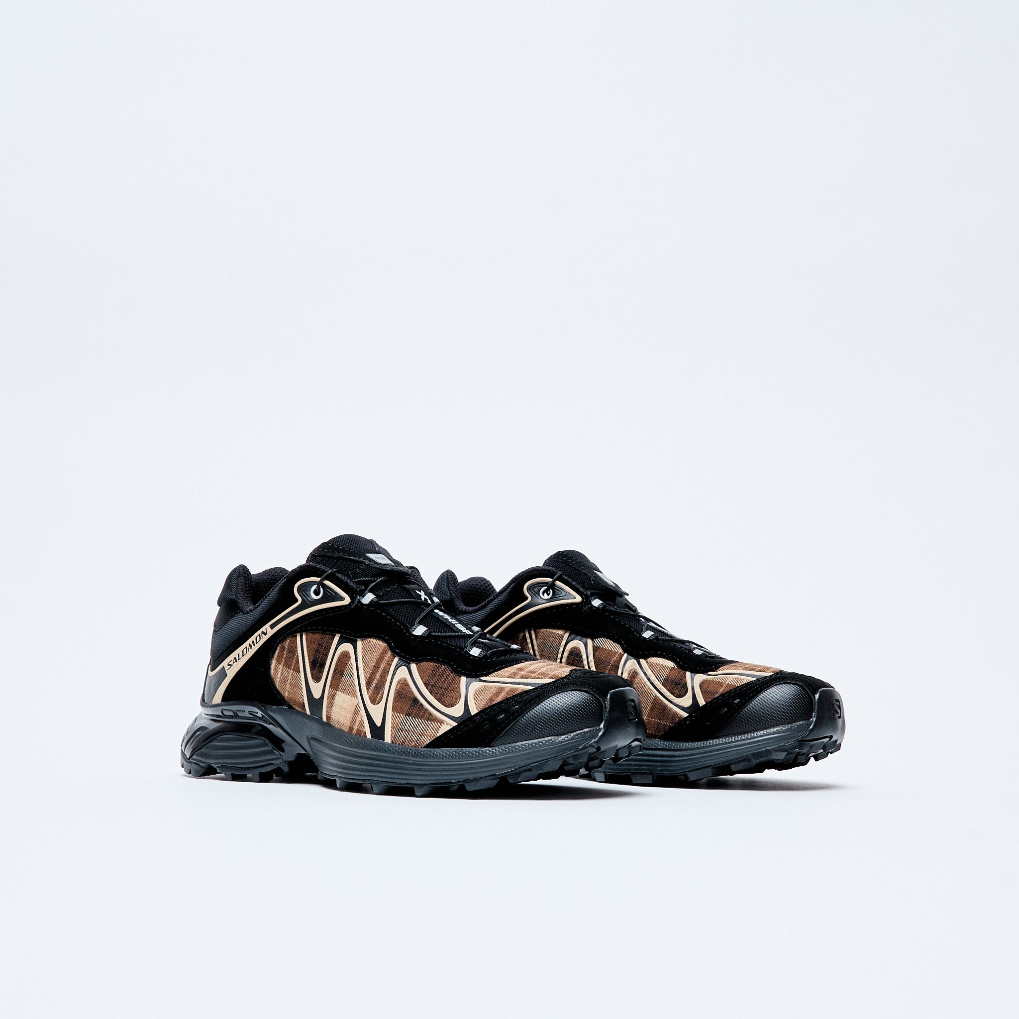 Salomon - XT-Whisper Holiday (Black/Safari) – MILK STORE