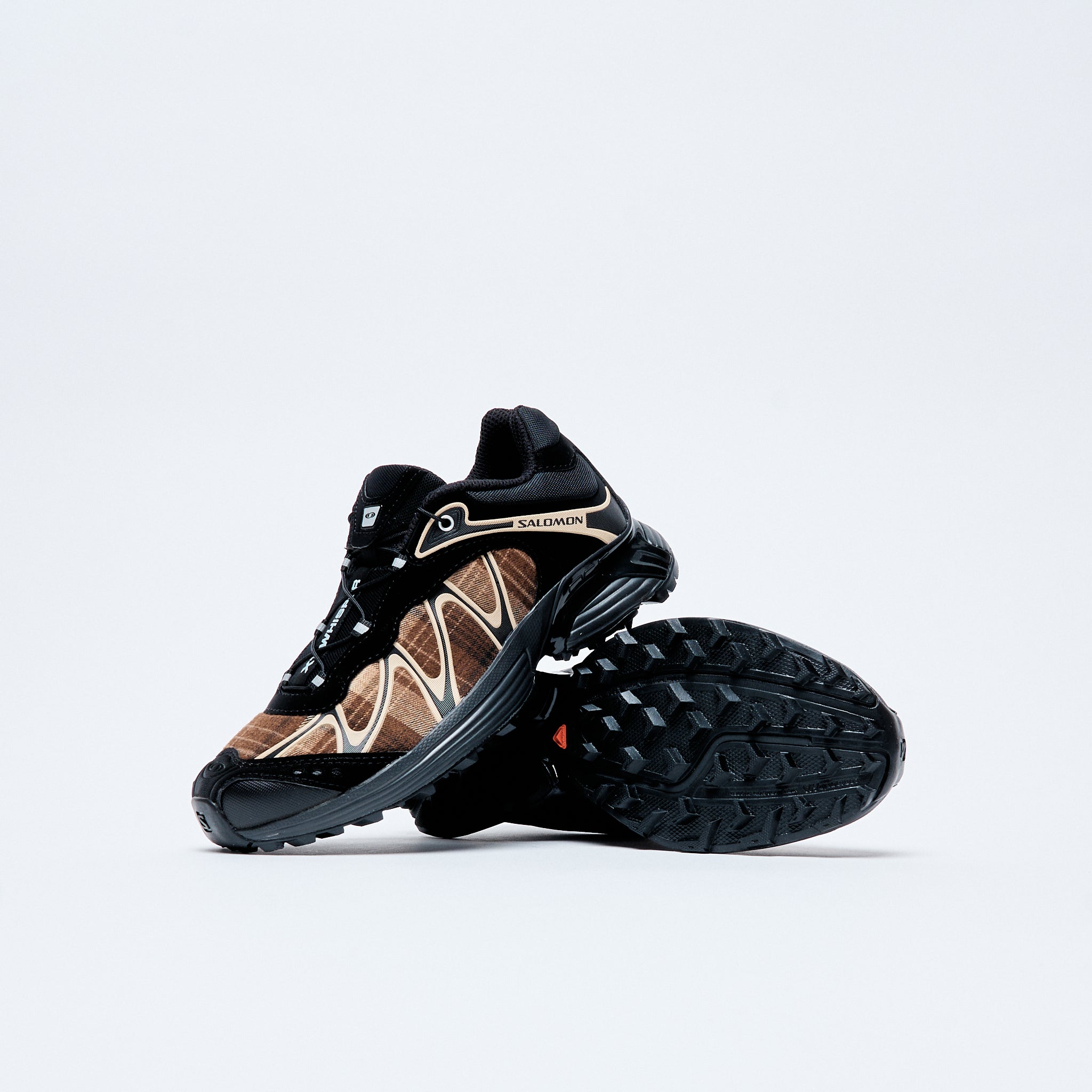 Salomon - XT-Whisper Holiday (Black/Safari) – MILK STORE