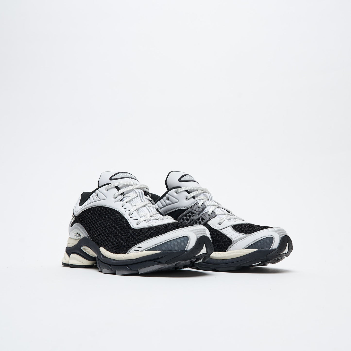 Saucony - Progrid Paramount (Black/White)