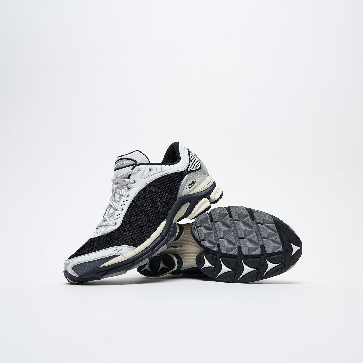 Saucony - Progrid Paramount (Black/White)