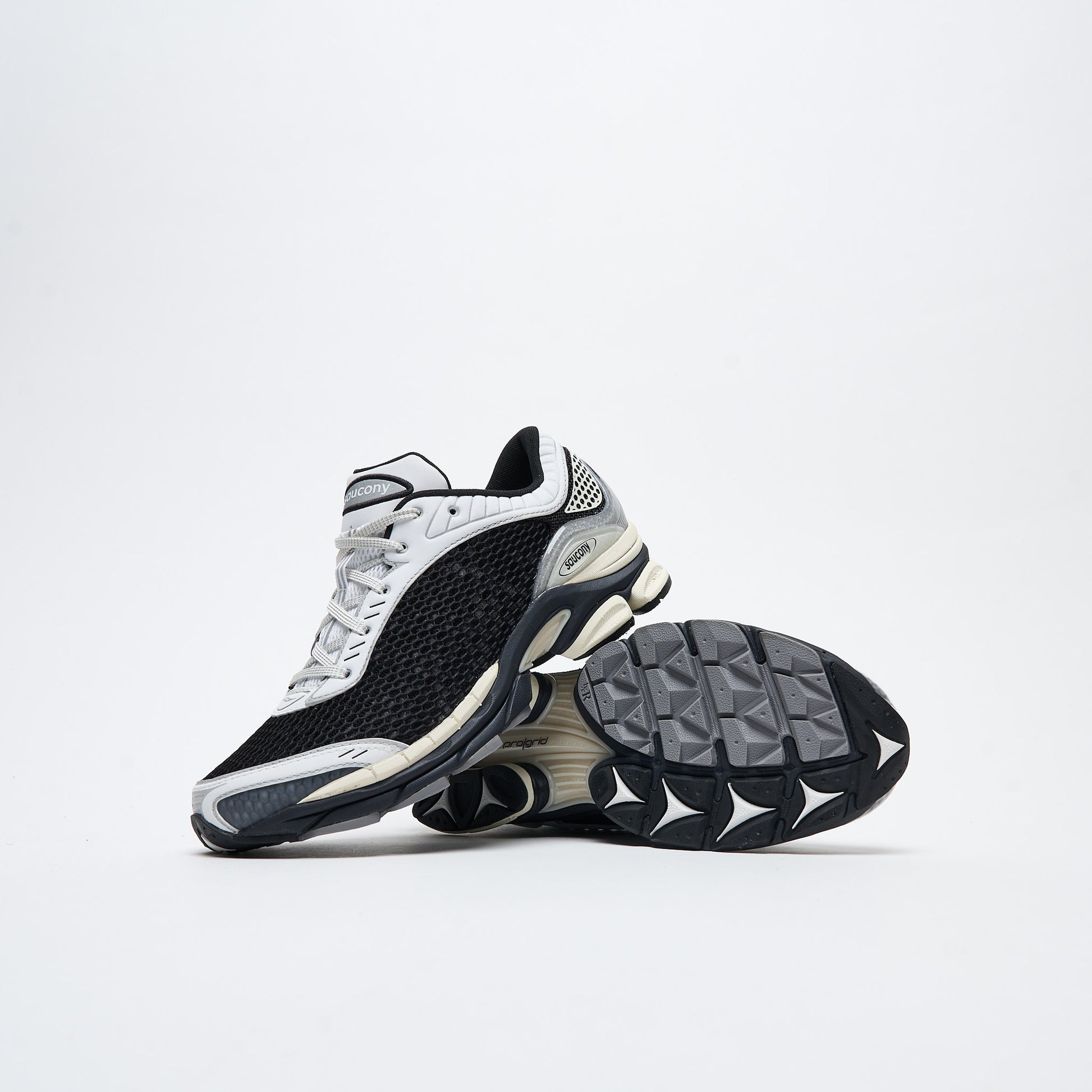 Saucony - Progrid Paramount (Black/White)