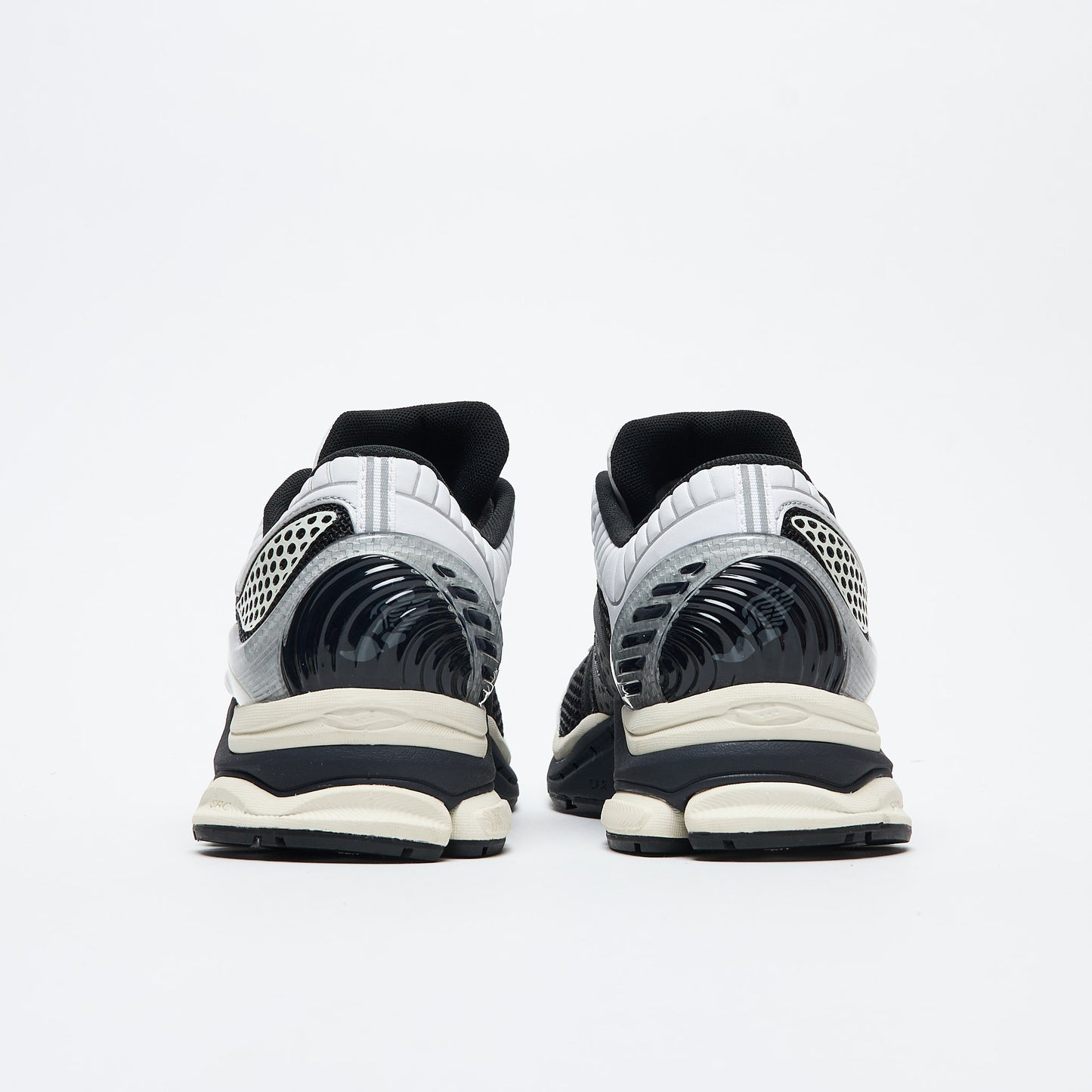 Saucony - Progrid Paramount (Black/White)