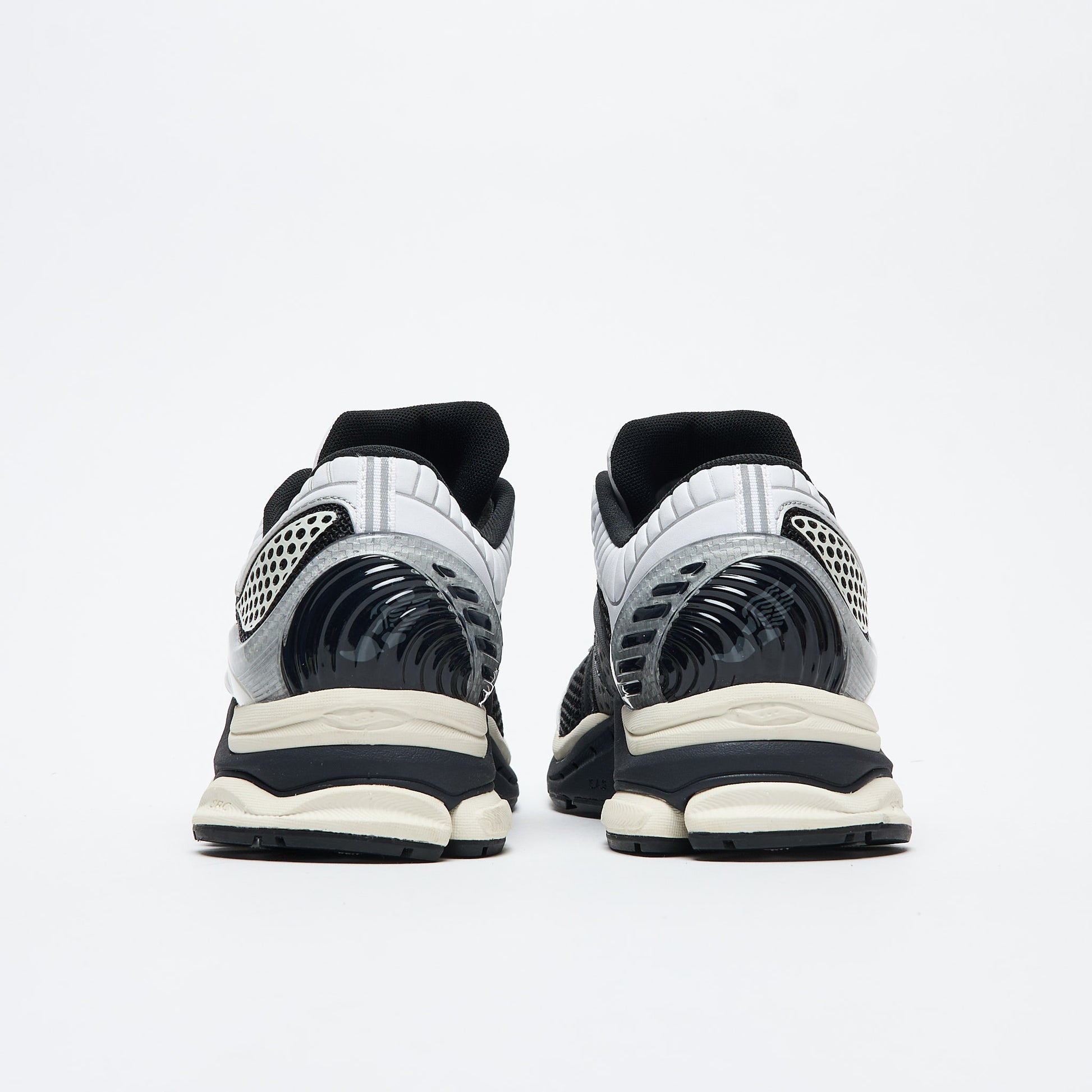 Saucony - Progrid Paramount (Black/White)