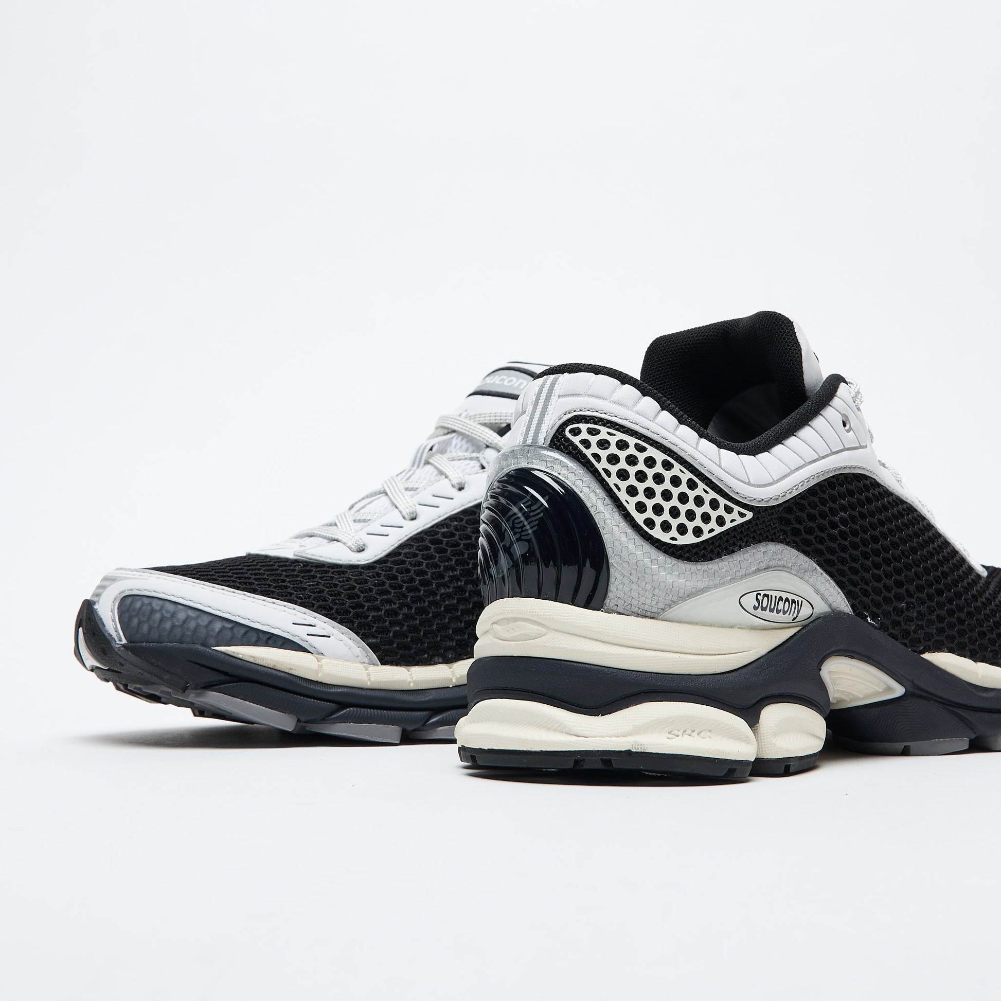 Saucony - Progrid Paramount (Black/White)