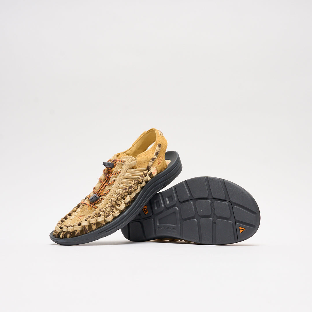 SNS x Keen - Uneek Flat (New Wheat / Reed Yellow)