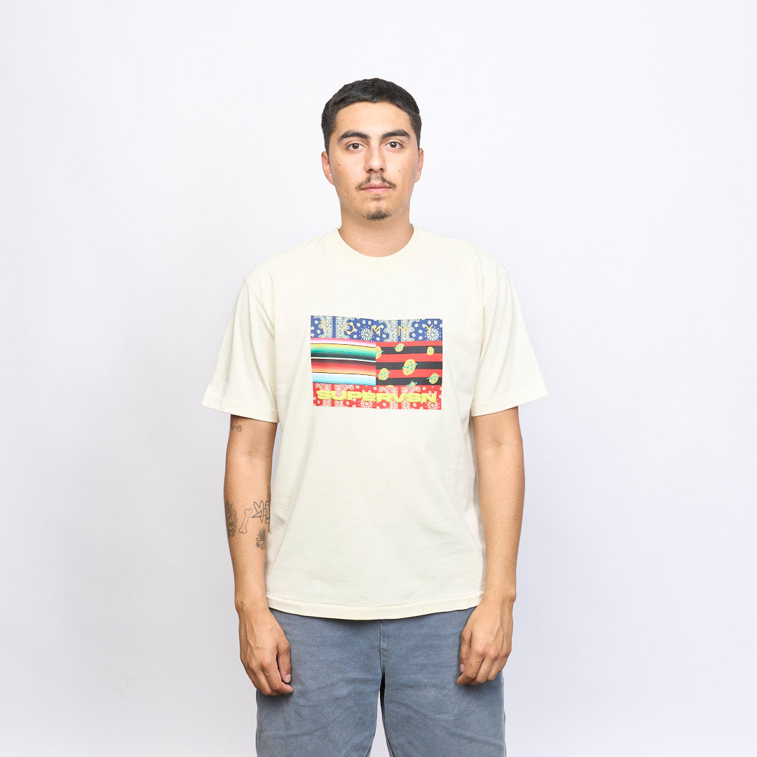 Tommy Jeans x Supervsn - Tee Print (Babys Breath)