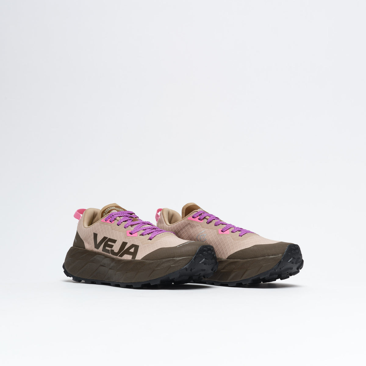 VEJA X Centre Commercial - CC Harpie Trail Aeroshell Women (Almond/Eagle)(Almond/Eagle)