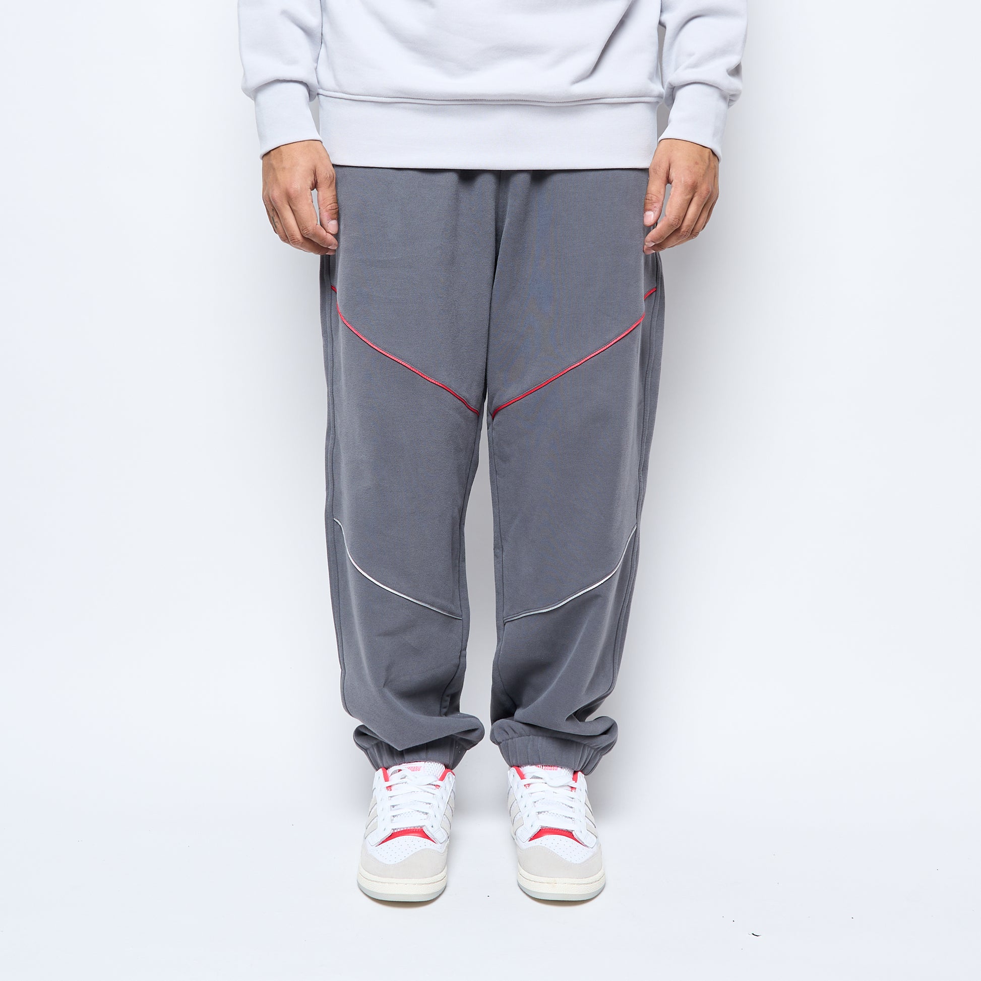 Wallstreet Skateshop x ADIDAS Skateboarding - WS OL Sweatpant (Light Solid Grey)