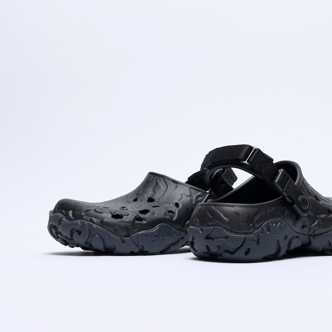 Crocs - All-Terrain Atlas Clog (Black/Black)