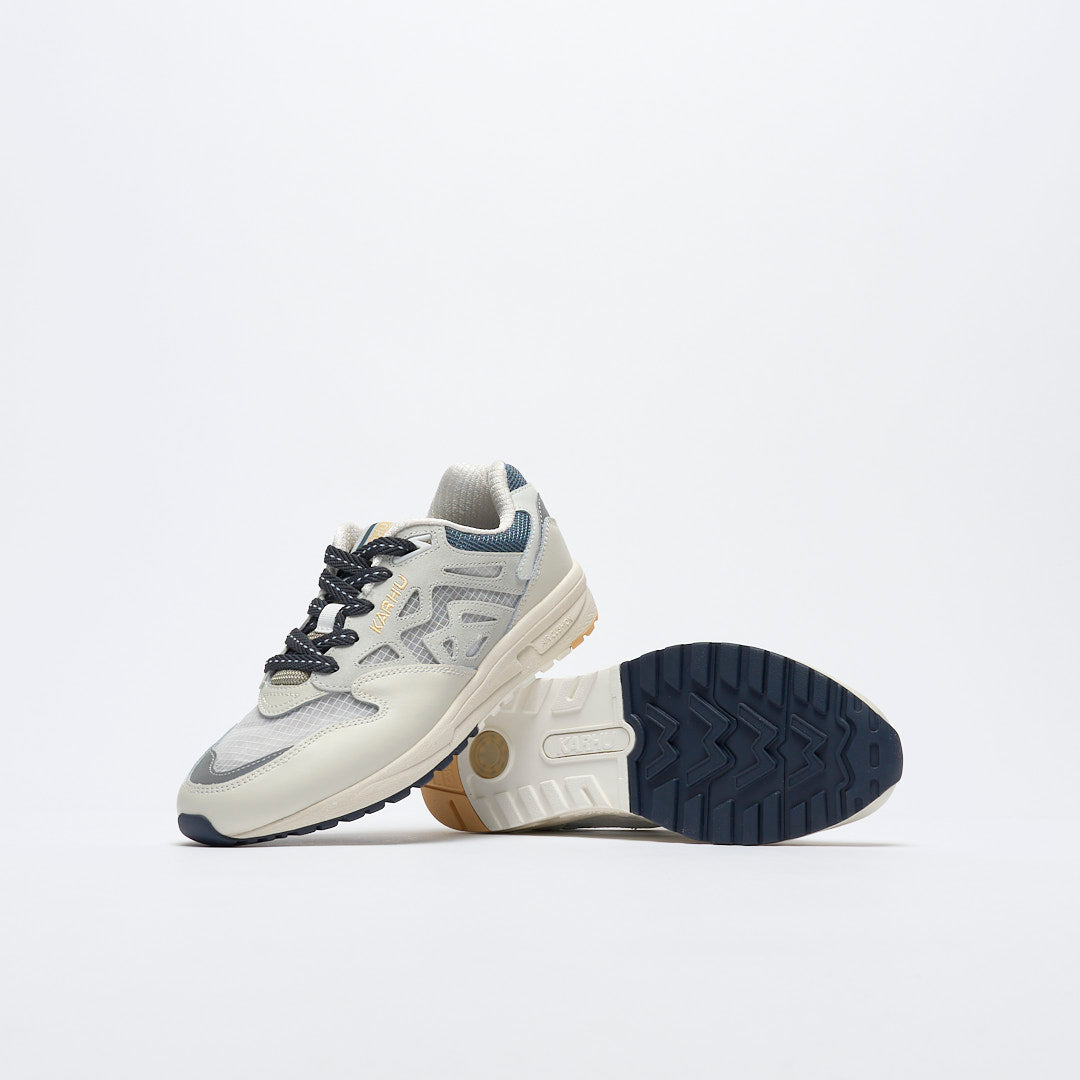 Karhu - Legacy 96 (Lilly White/Transparent)
