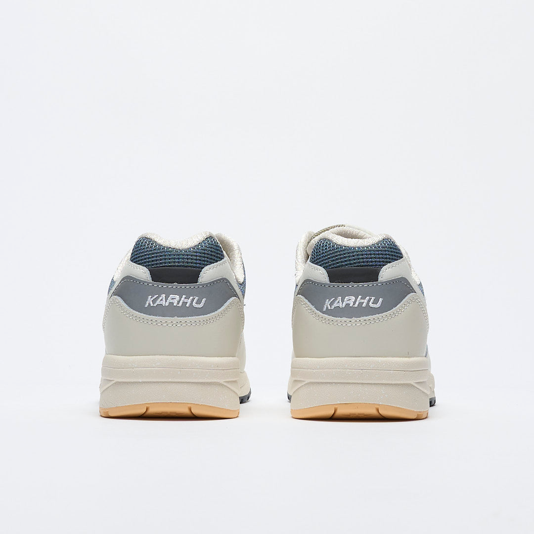 Karhu - Legacy 96 (Lilly White/Transparent)