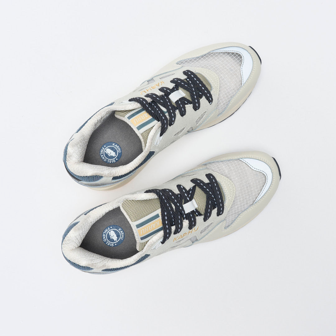 Karhu - Legacy 96 (Lilly White/Transparent)