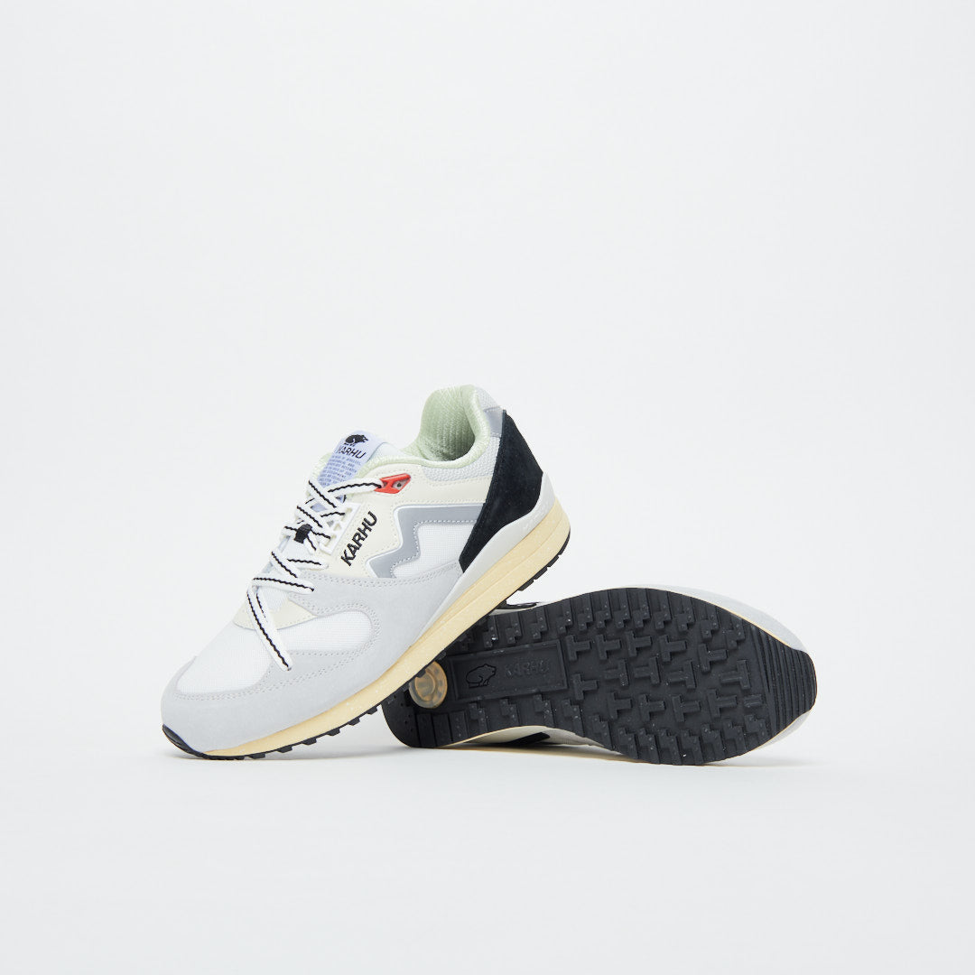 synchron classic dawn blue / lily white Karhu
