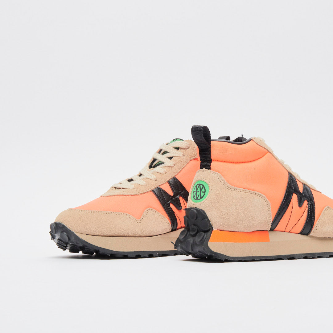 Karhu x Vyner Articles - M-Runner (Smoke Gray/Nectarine)