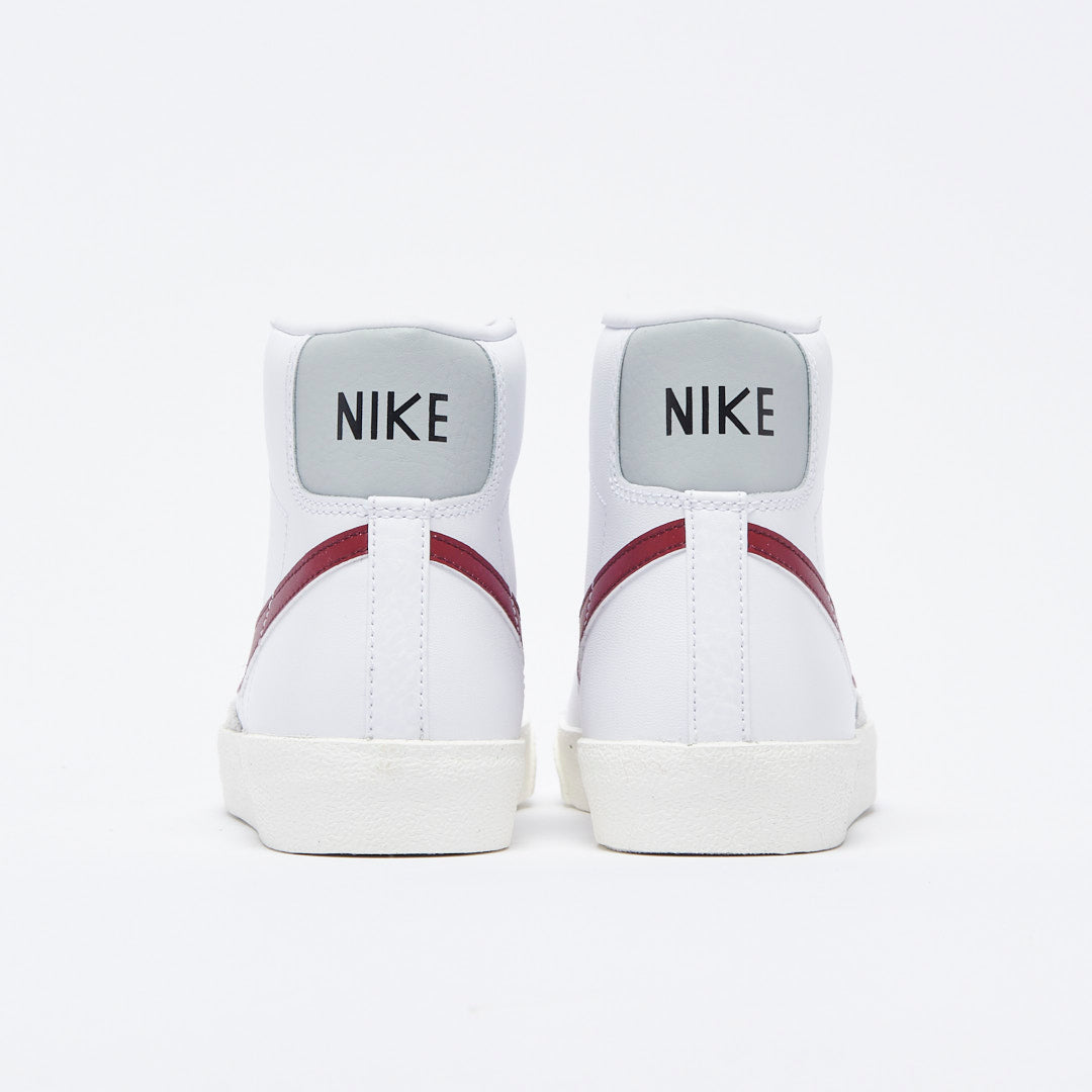 Nike - Blazer Mid 77' Vintage (White/Dark Beetroot)