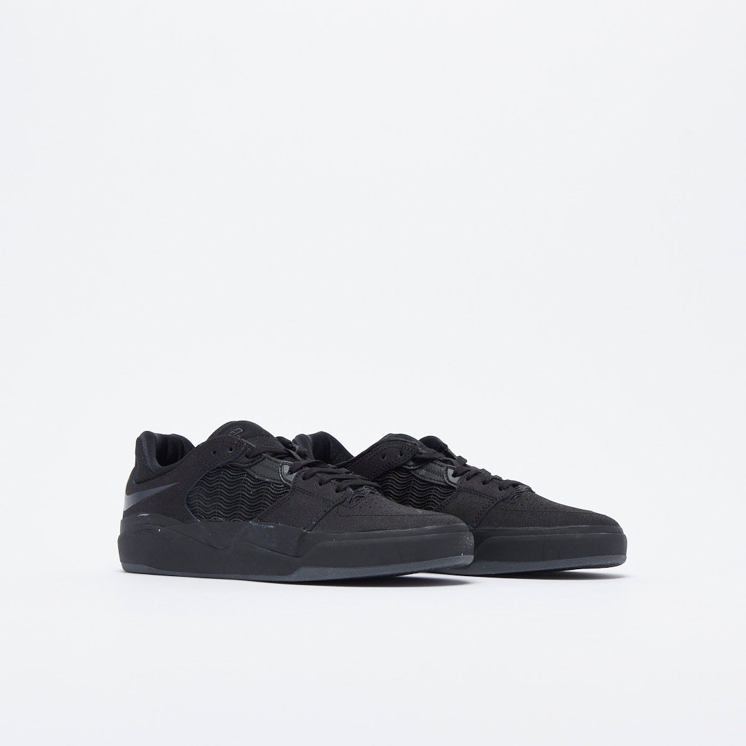 Nike SB - Ishod Wair Premium "Triple Black"