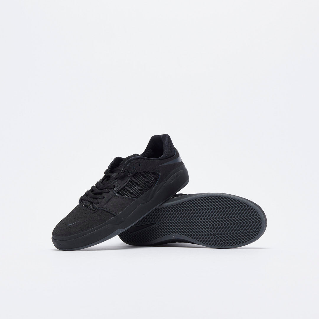 Nike SB Ishod Wair Premium "Triple Black" – MILK STORE